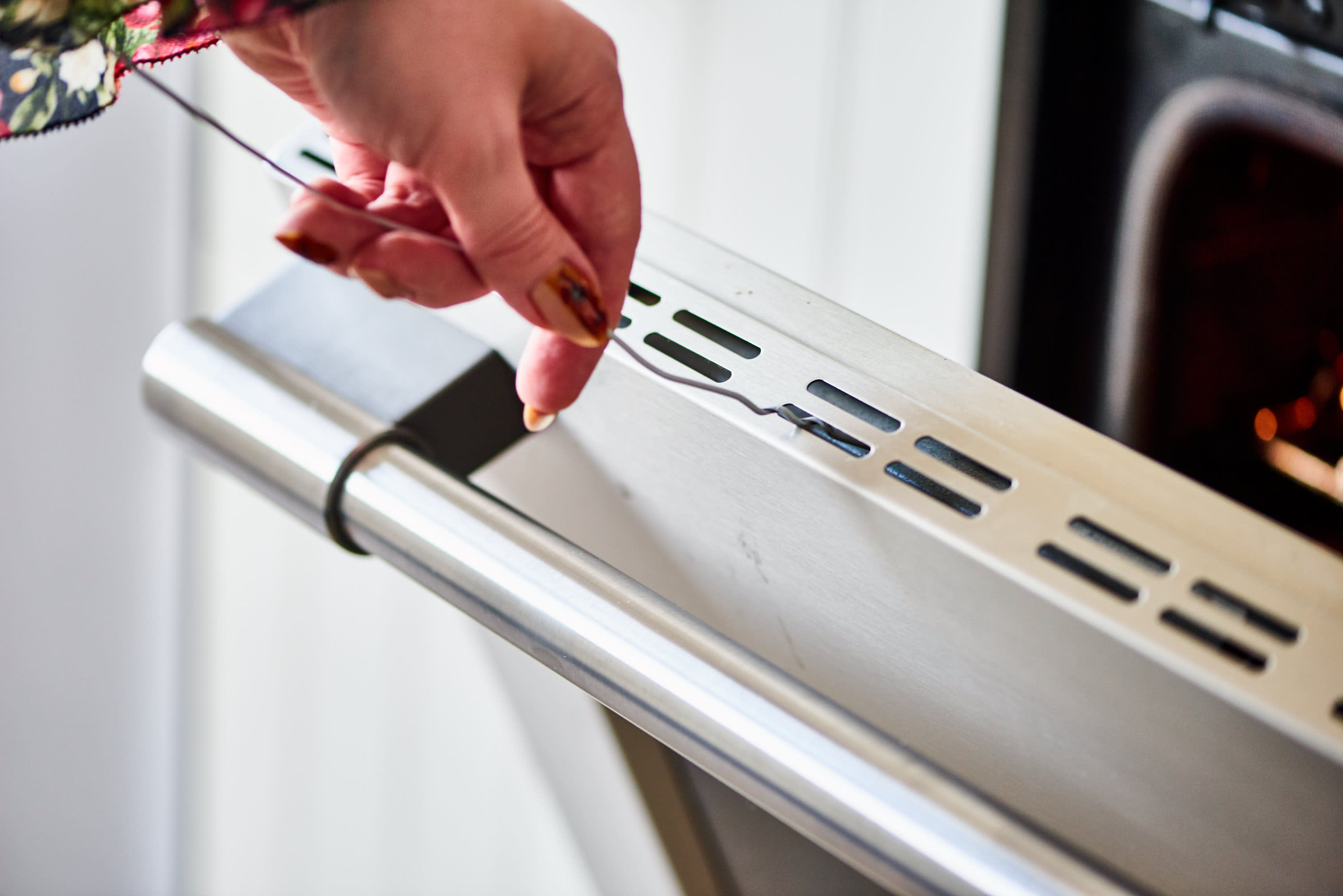 How to Clean Oven Door Glass