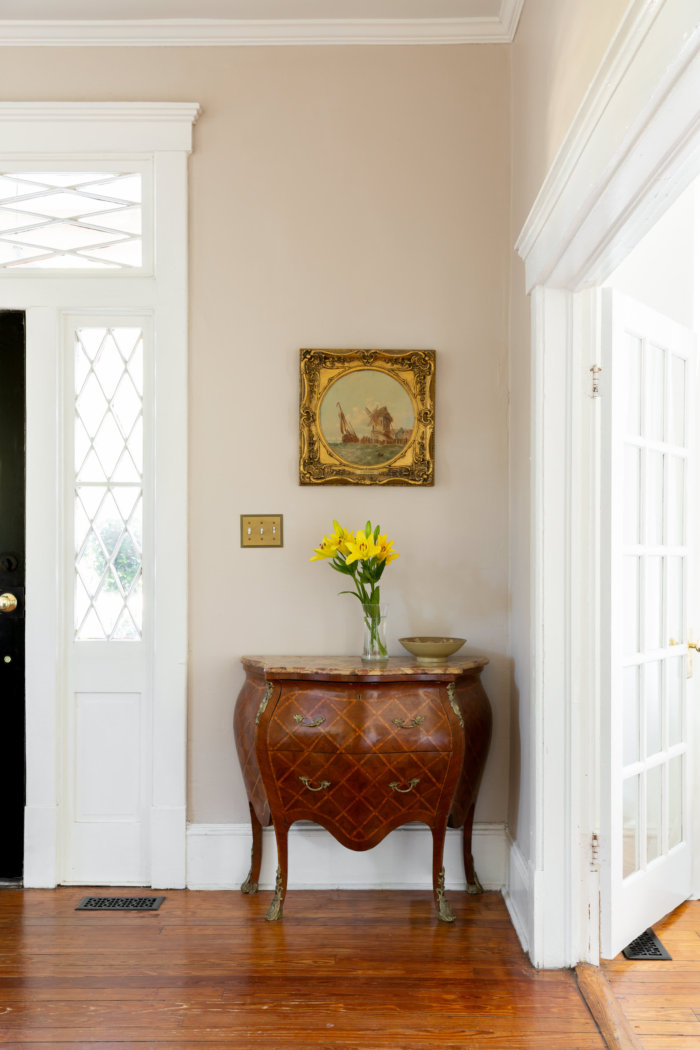 21 Small Entryway Ideas for a Grand Entrance, No Matter the Size