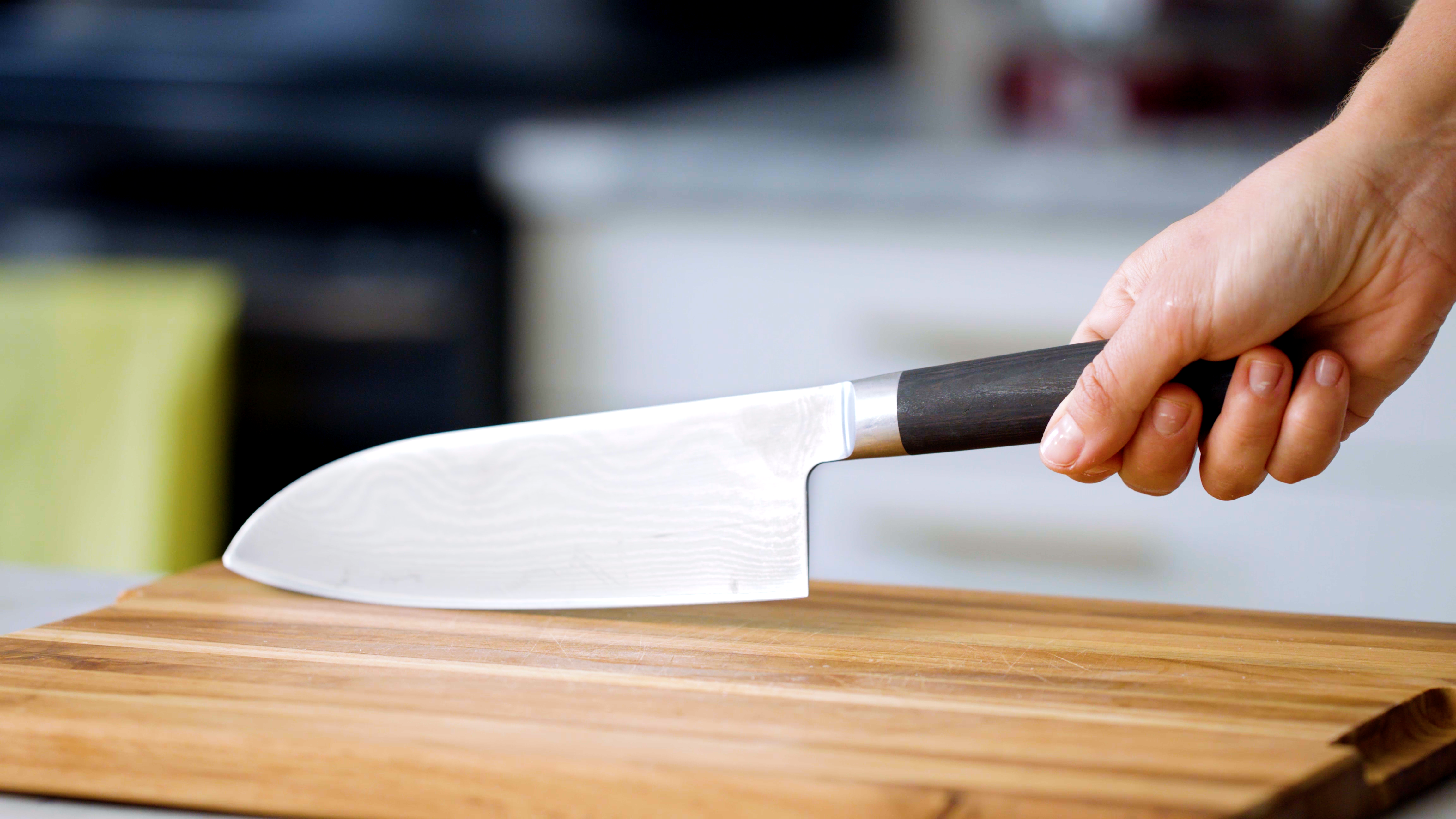 How to Hold a Chef's Knife