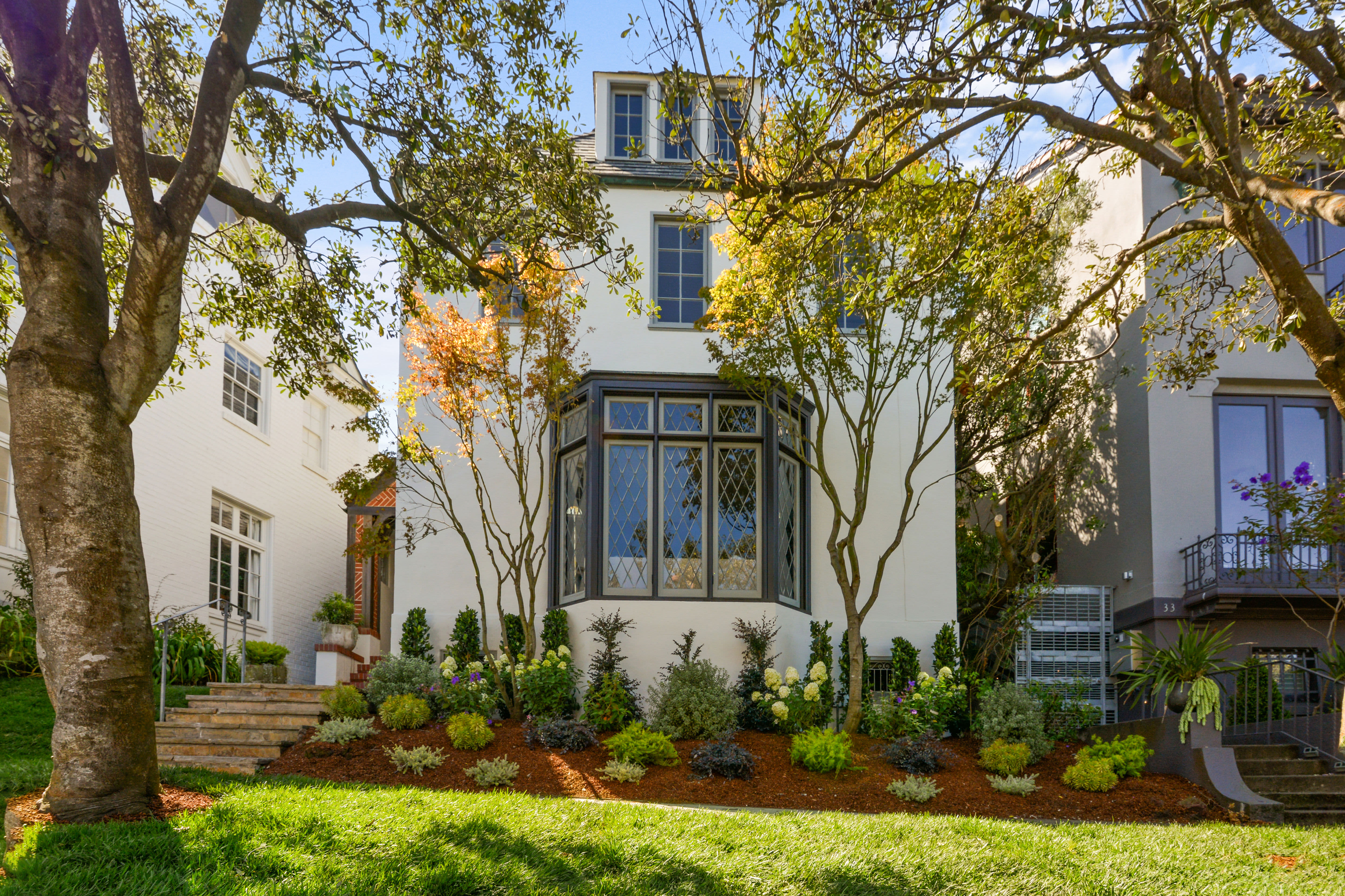 About Anne Roderique-Jones | Apartment Therapy