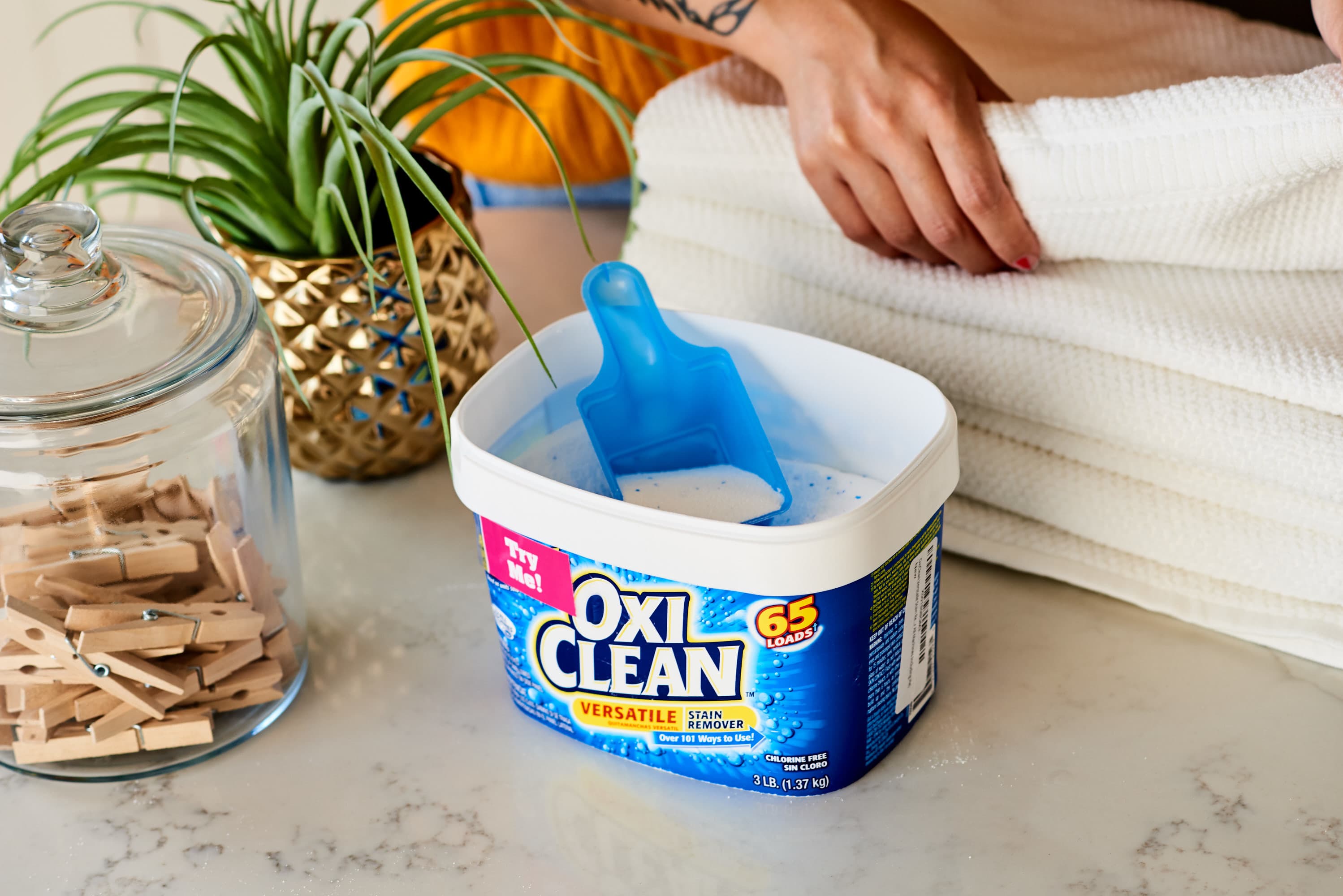 Never buy Oxi Clean again with this inexpensive DIY recipe
