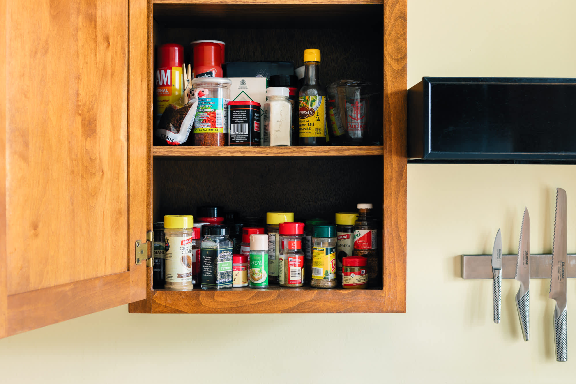 Cabinet caddy best sale for spices