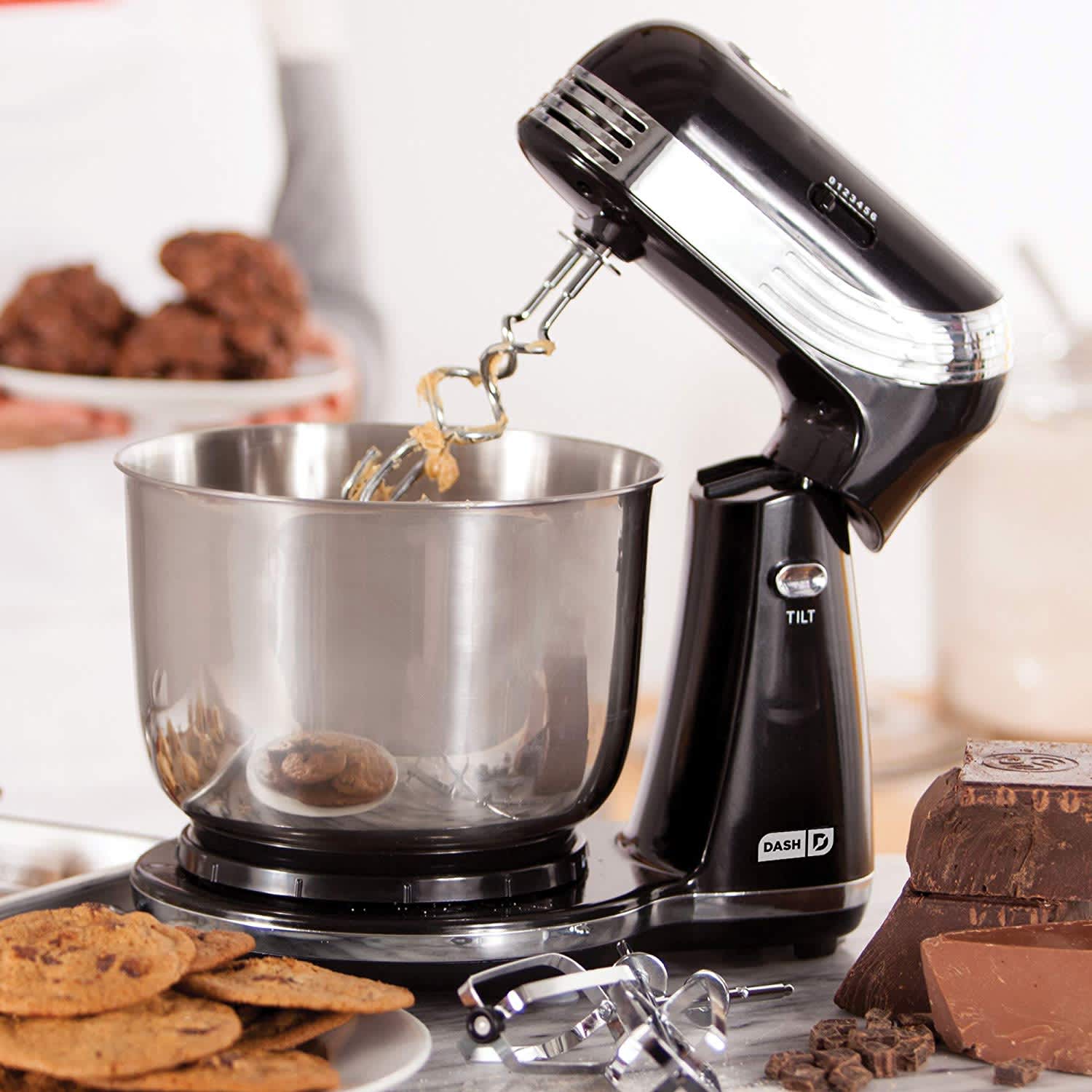 https://cdn.apartmenttherapy.info/image/upload/v1575397077/k/6_Speed_Stand_Mixer.jpg