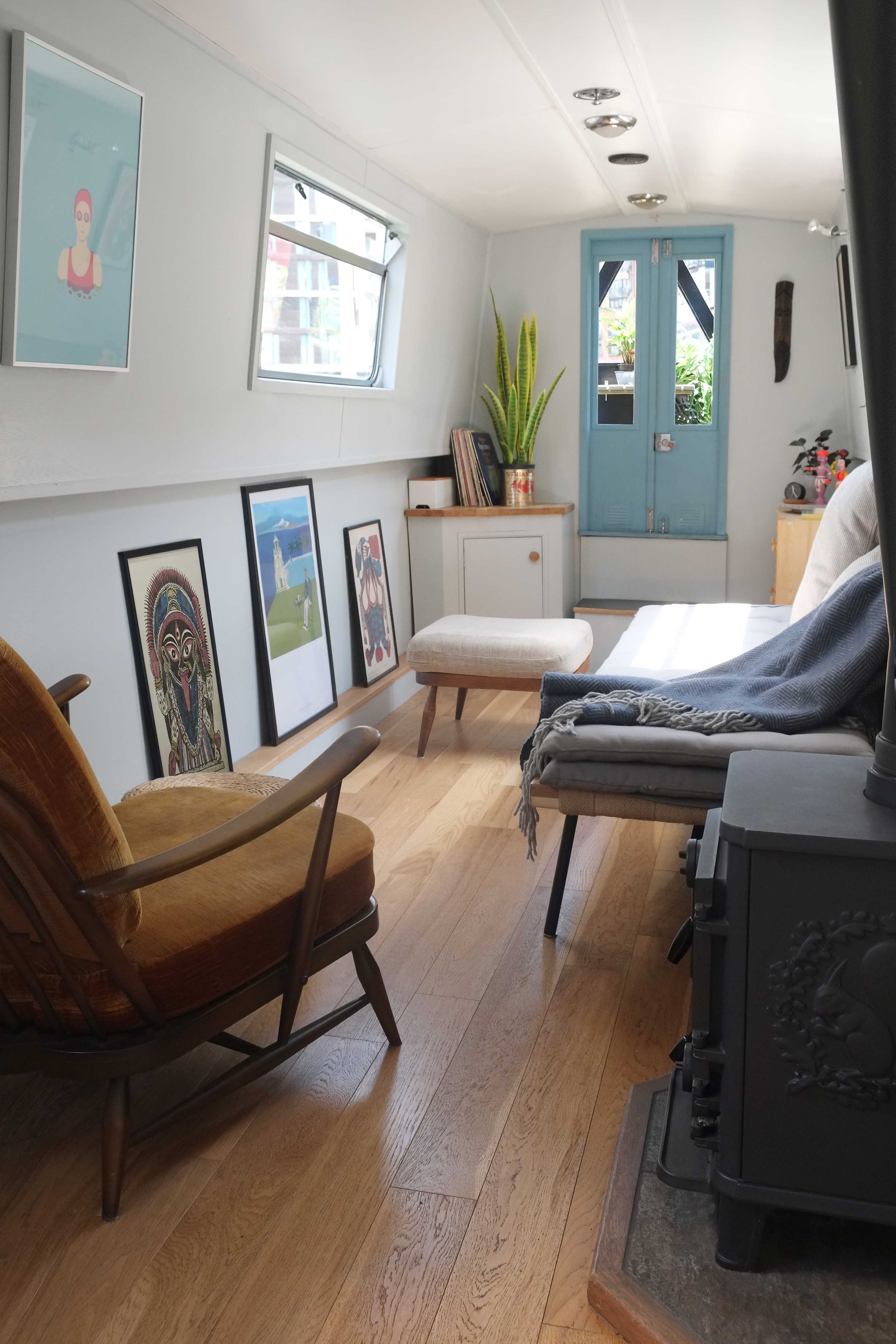 Small Minimal House Boat Tour Apartment Therapy