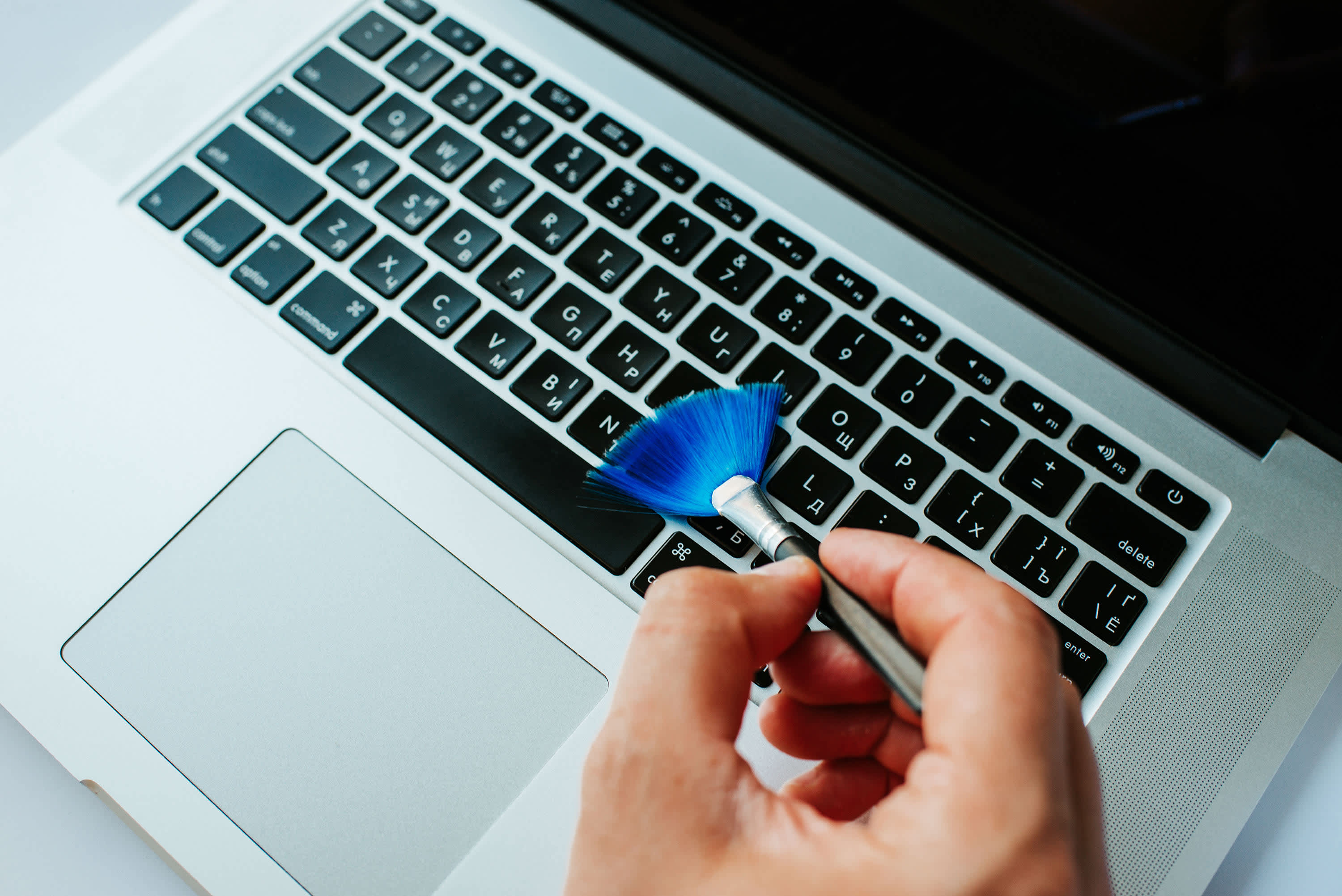 How to Clean a Laptop Keyboard: Quick and Easy Tips | Apartment Therapy