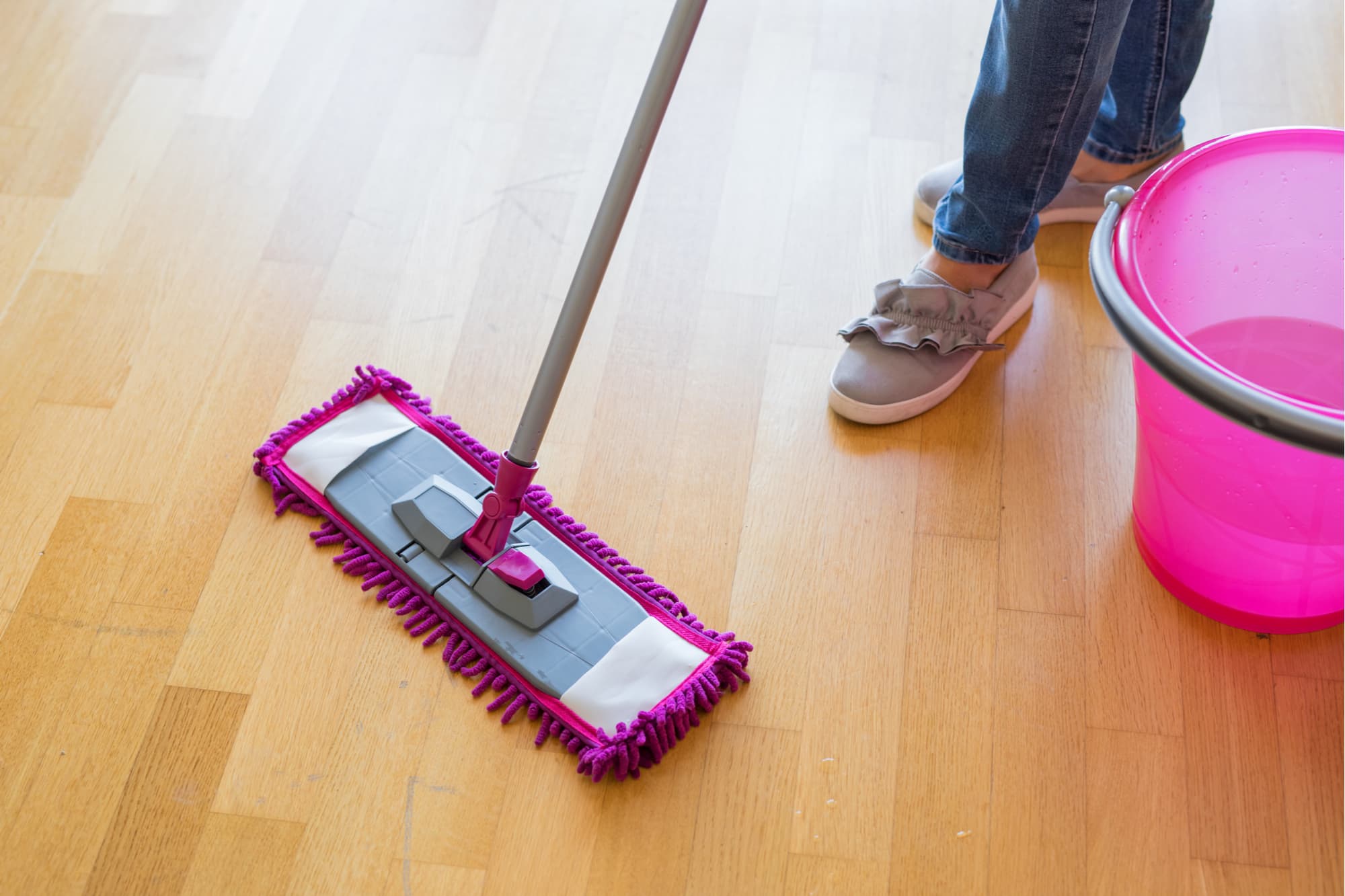 This Homemade Floor Cleaner Leaves All My Hard Floors Spotless