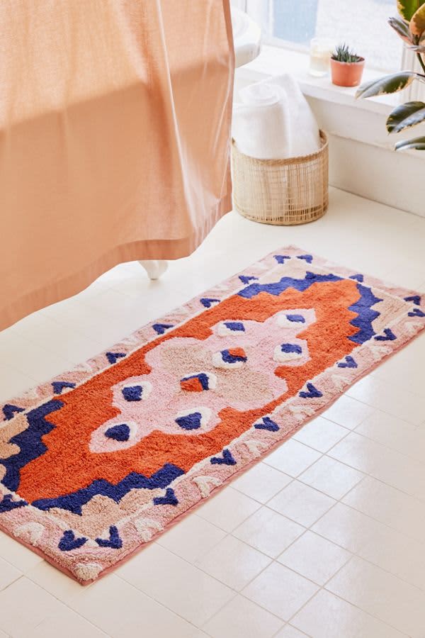 https://cdn.apartmenttherapy.info/image/upload/v1577980602/at/product%20listing/uo_Geo_Runner_Bath_Mat.jpg