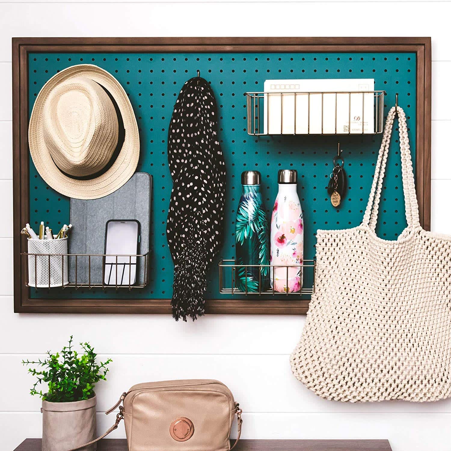 8 Must-Haves For An Organized Entryway - Small Stuff Counts