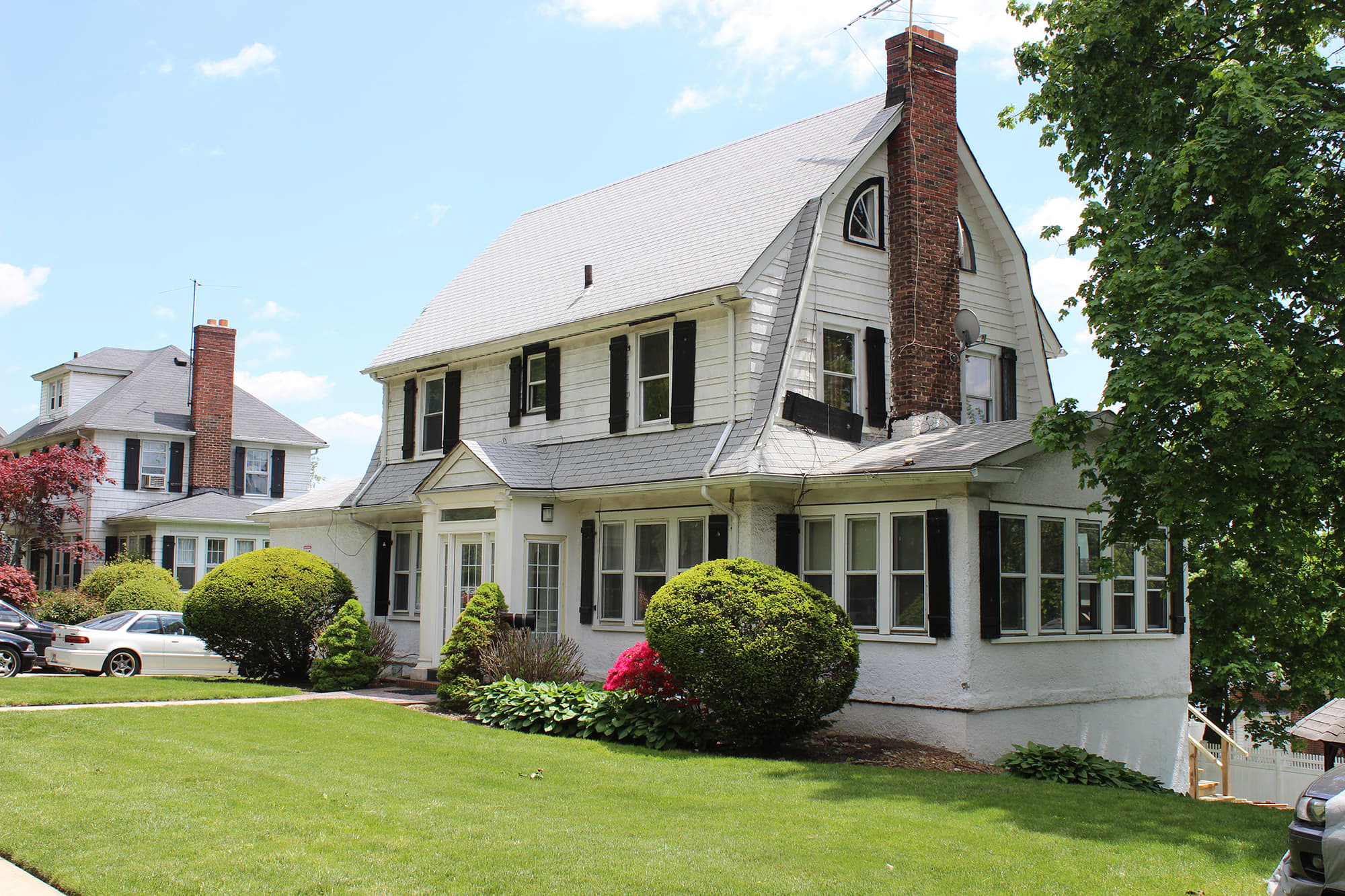 small colonial style homes