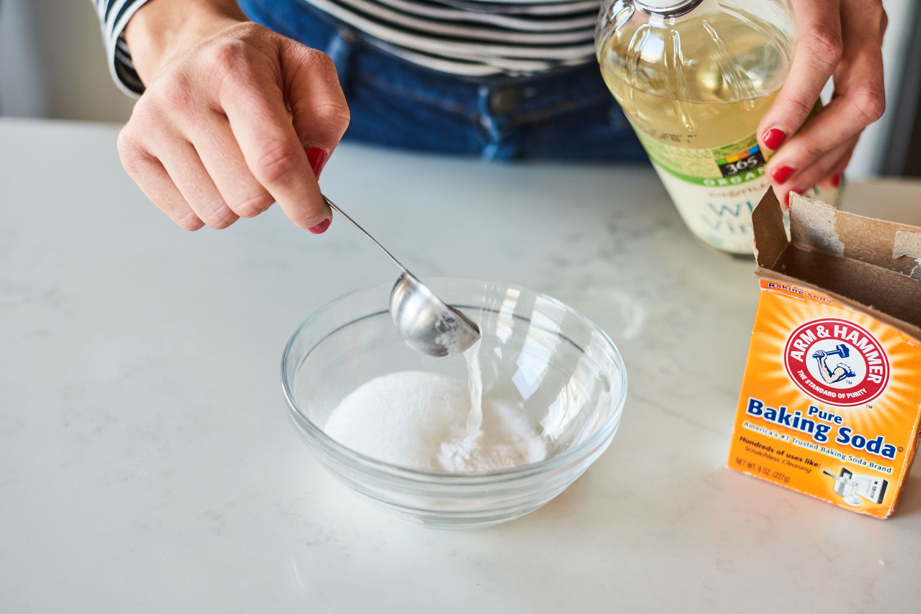 Baking soda and sale detergent to clean shoes