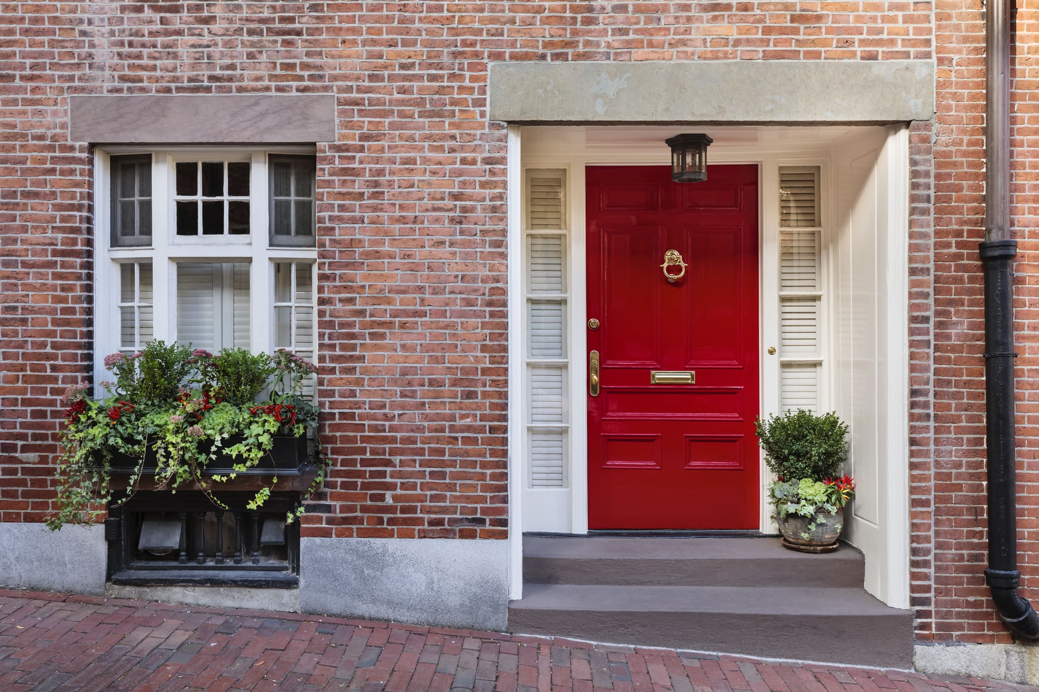 What's a Red Door's Meaning? Symbolism of Red-Door Houses