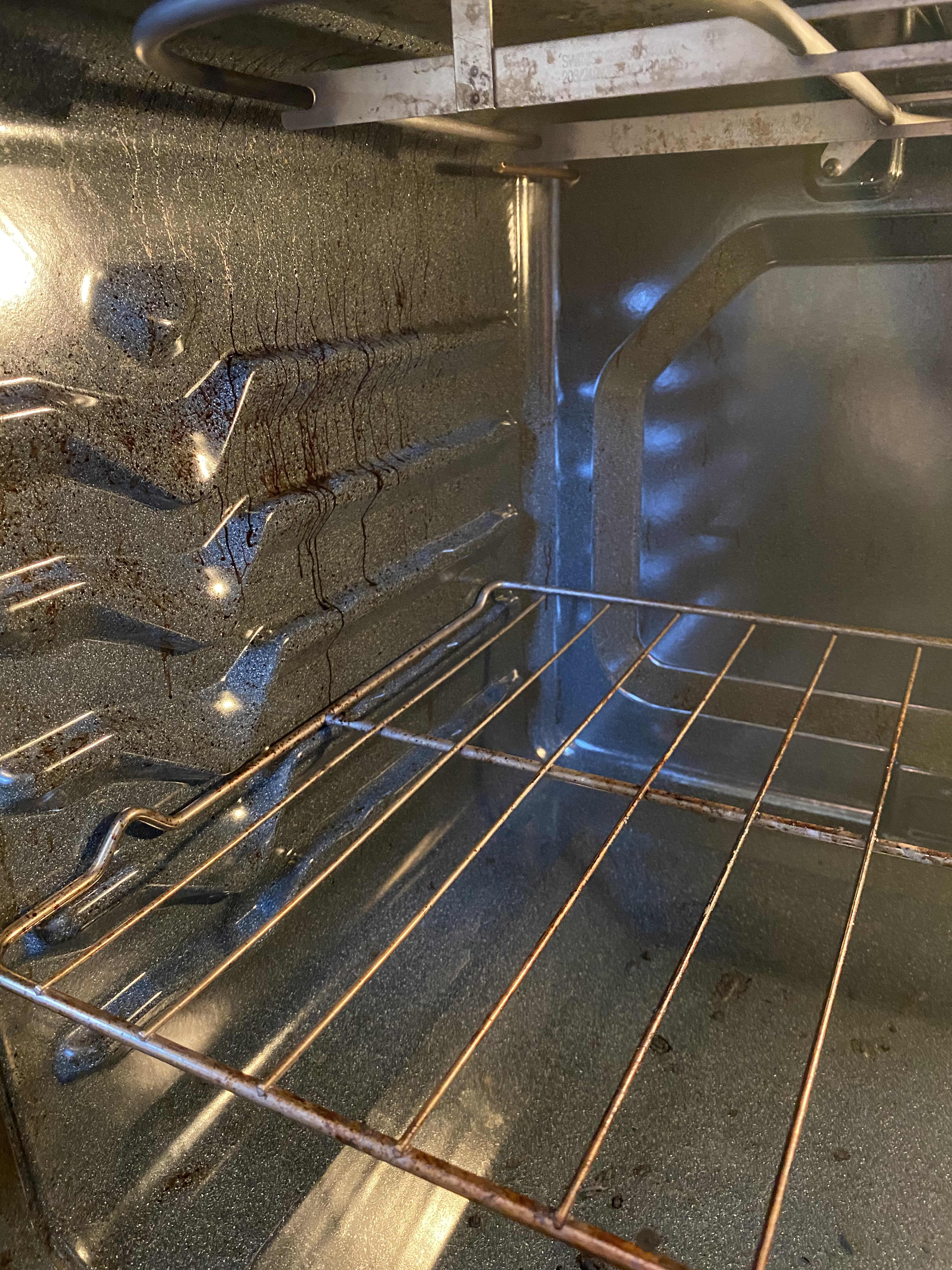 I Cleaned My Oven with Steamed Water and Vinegar — Here's How It