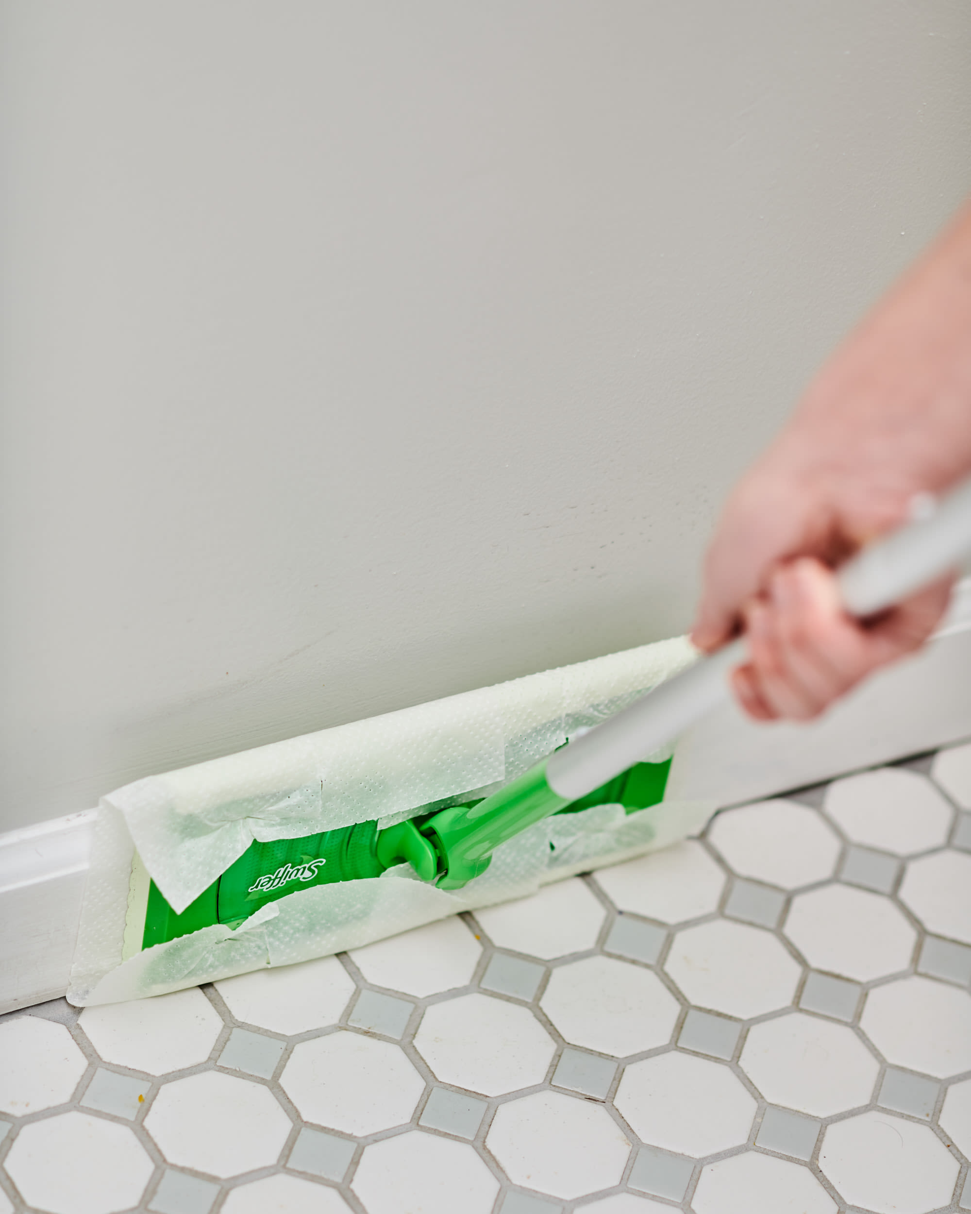 6 Easy and Some Weird Ways to Clean Baseboards swiffer2
