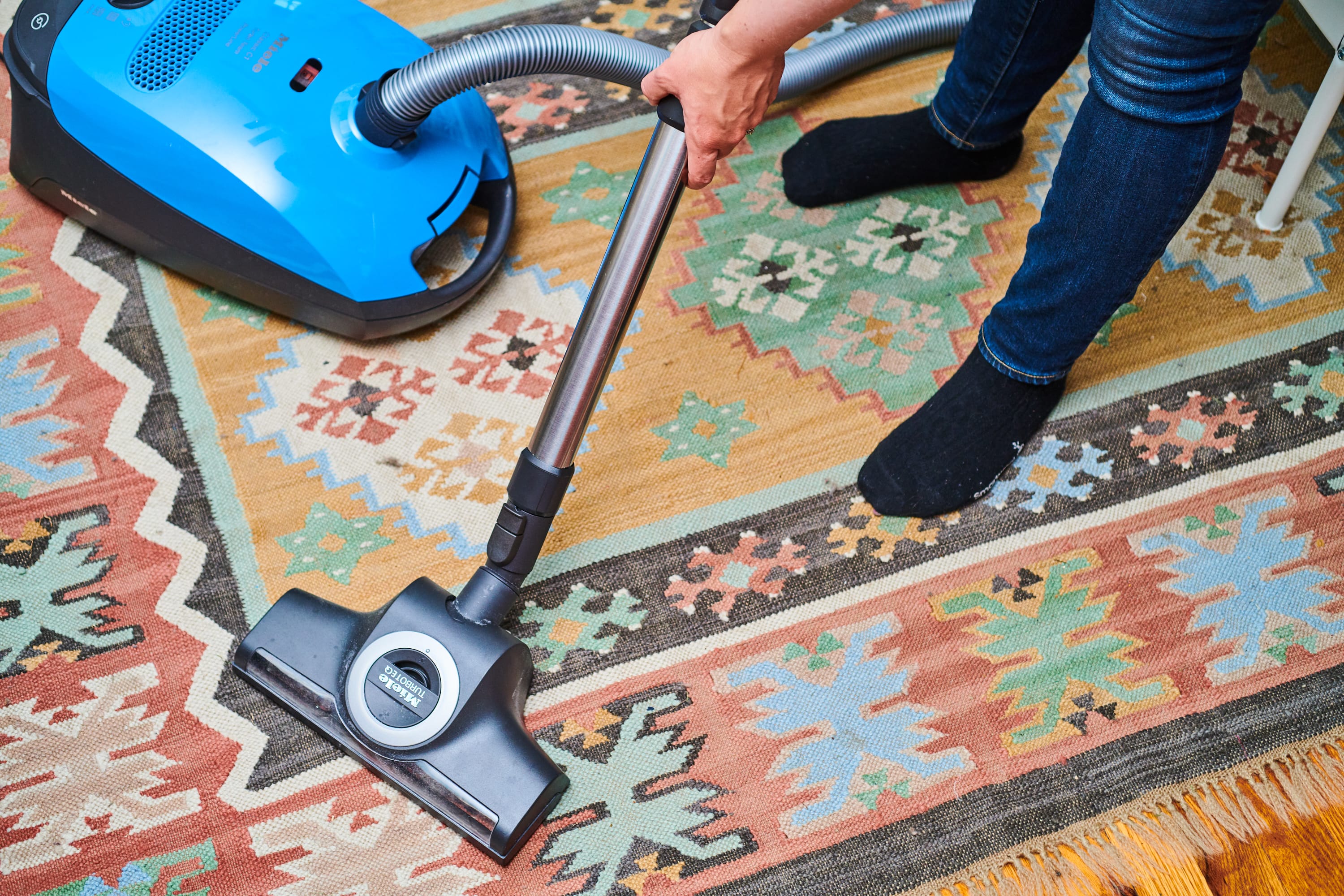 how do you clean an area rug without a machine