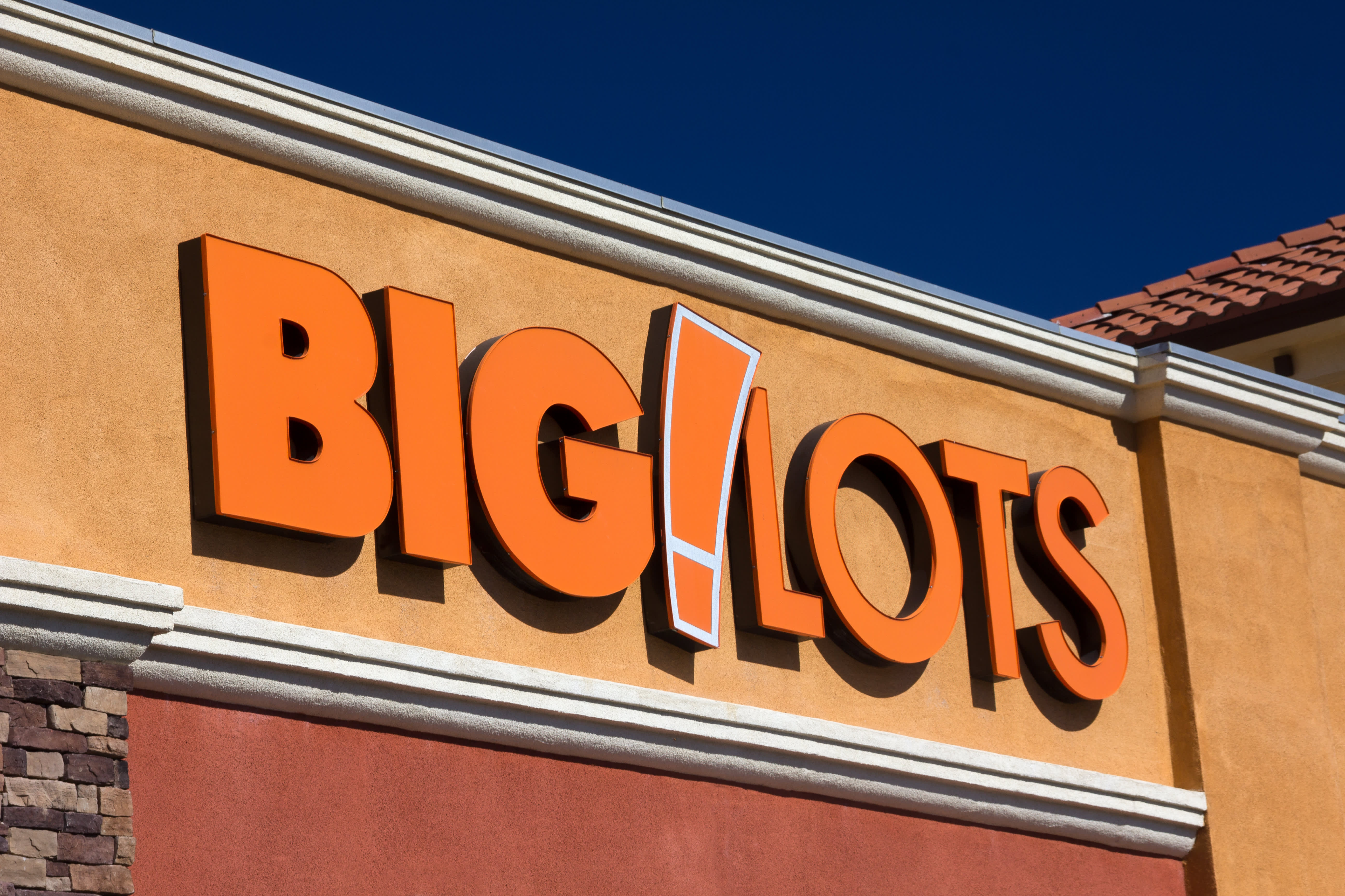 Big Lots Thanksgiving Hours 2023 — What to Know