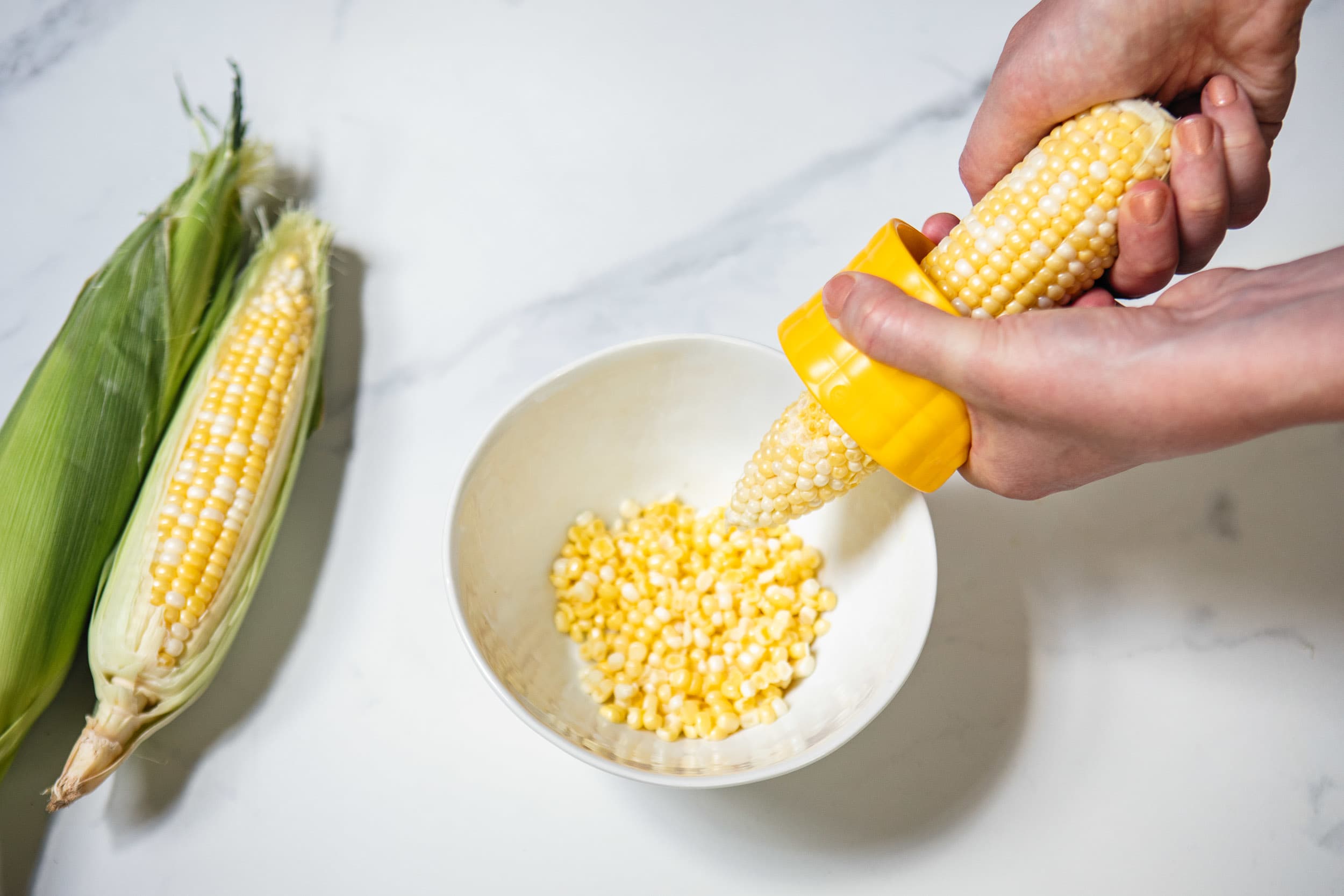 Corn Kernels Peeler Stripper Remover From Cob Gadget Fast Action Kitchen Tool 