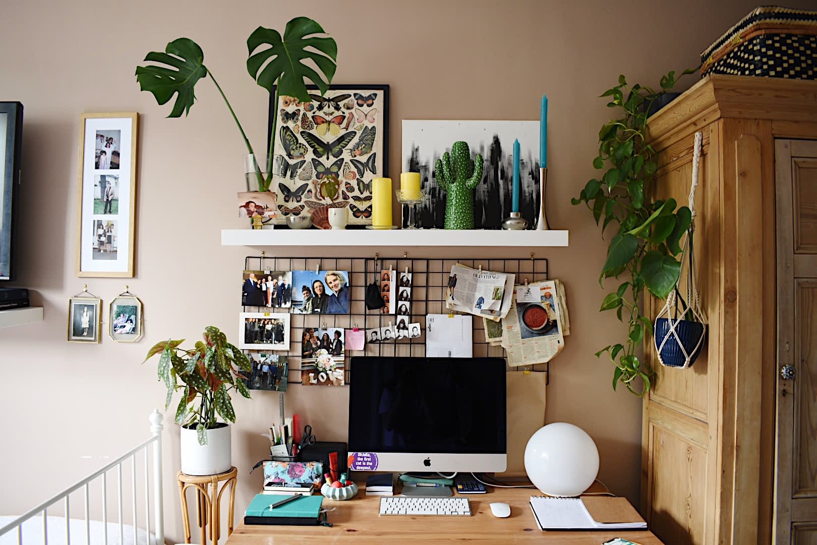 How to Create a Home Office in a Tiny Apartment