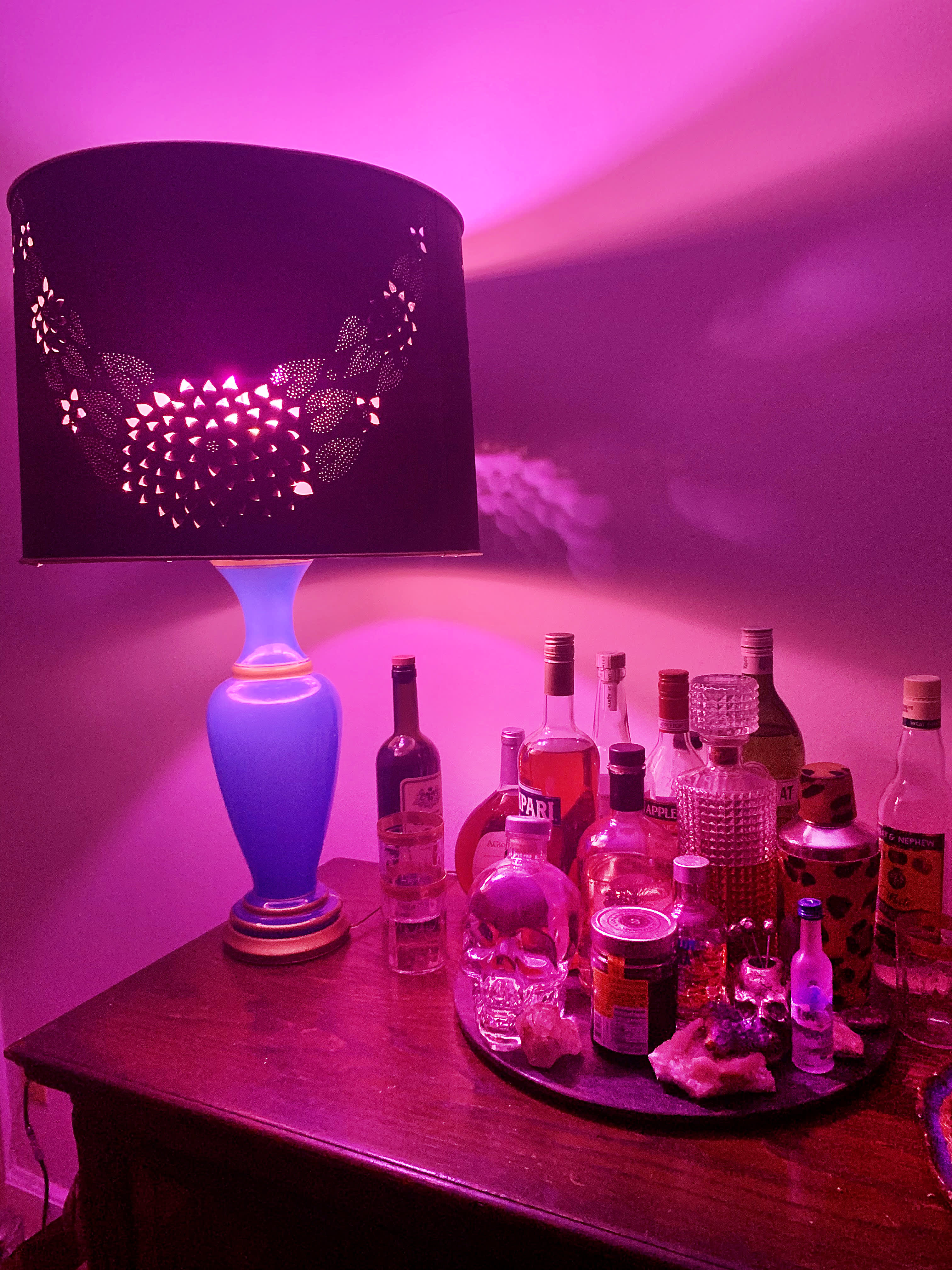 https://cdn.apartmenttherapy.info/image/upload/v1596467595/at/living/comfort-decorating/hali-pink-light-post.jpg