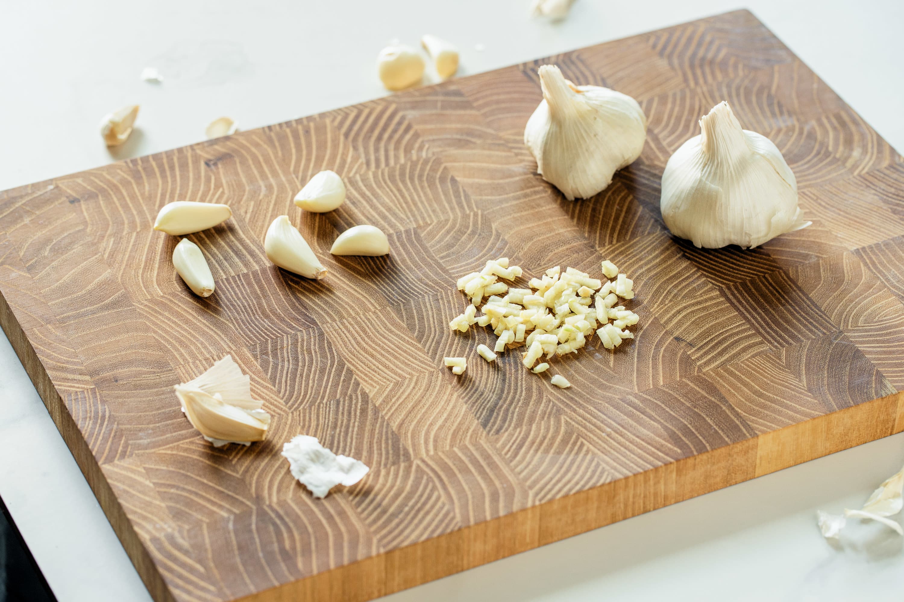 Blue Standard Kitchen Innovations Peel Garlic Press 