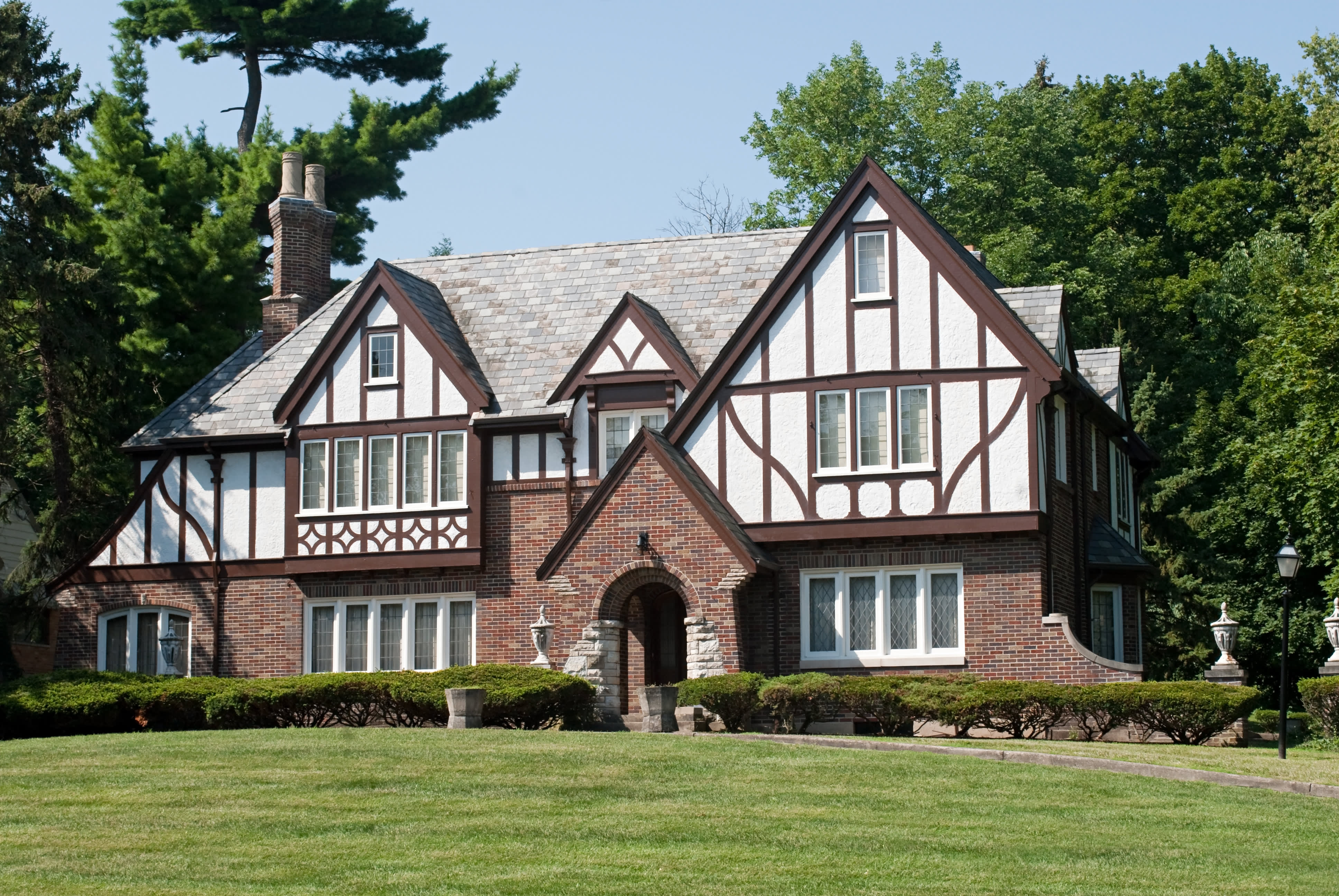 English Style Houses   Tudor Style House 