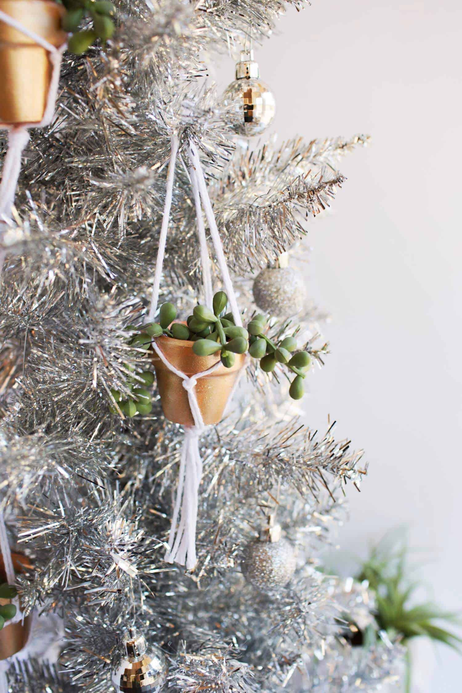 20 DIY Boho-Style Christmas Tree Decorations