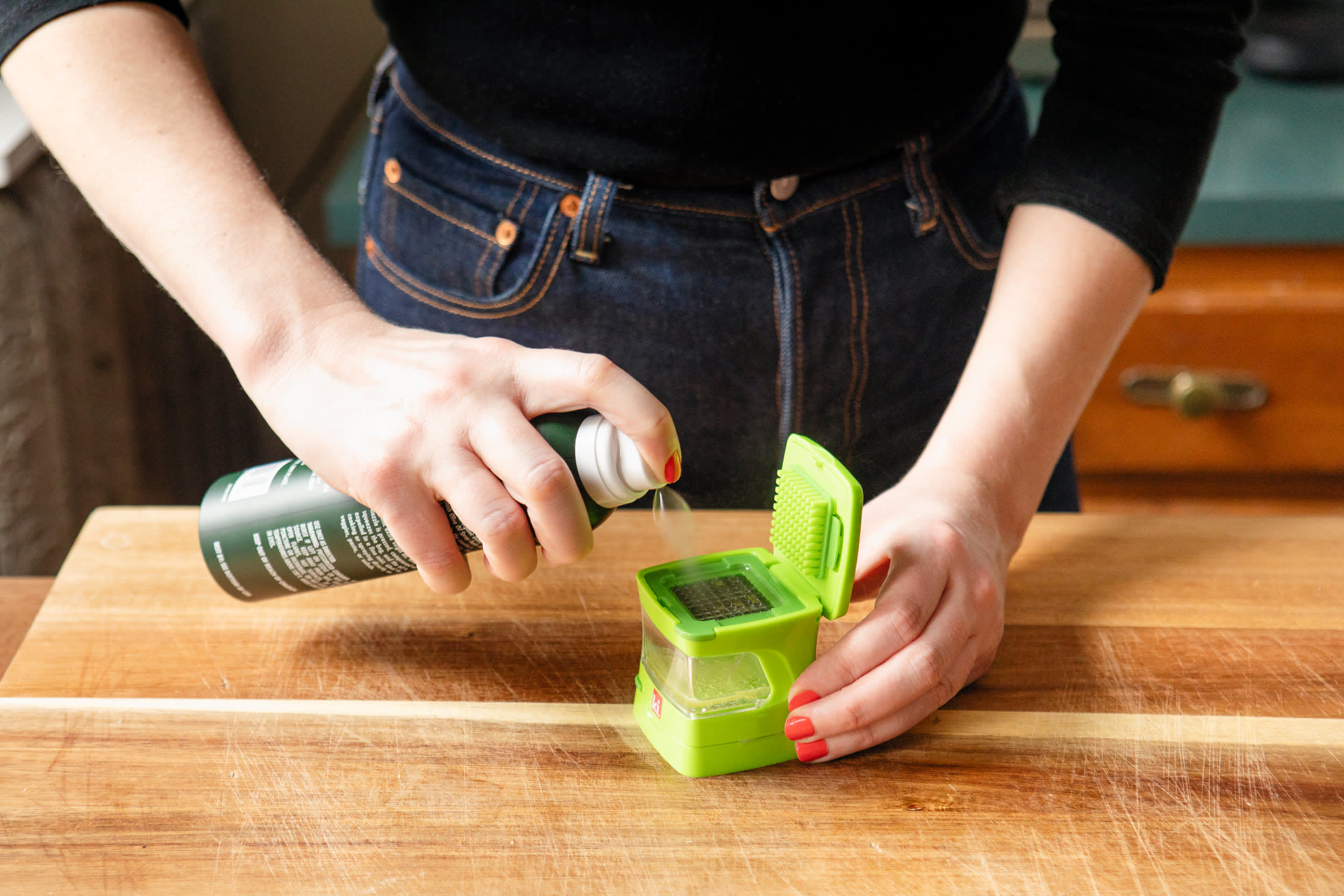 How To Clean Garlic Press With Cooking Spray