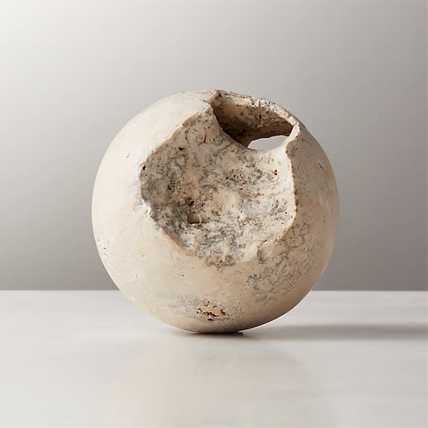 Sphere Shaped Objects In House