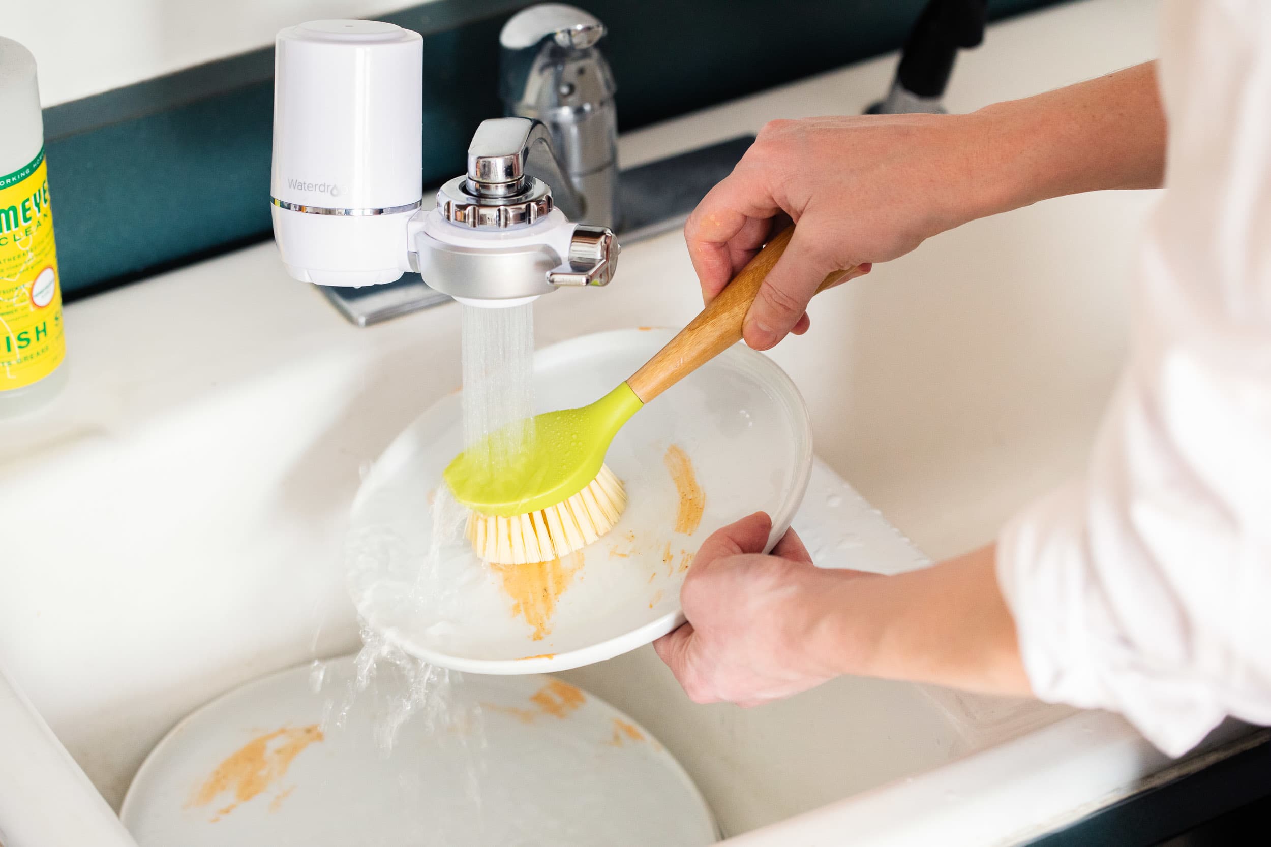50 Best Kitchen Cleaning Tips Right Now — Eat This Not That
