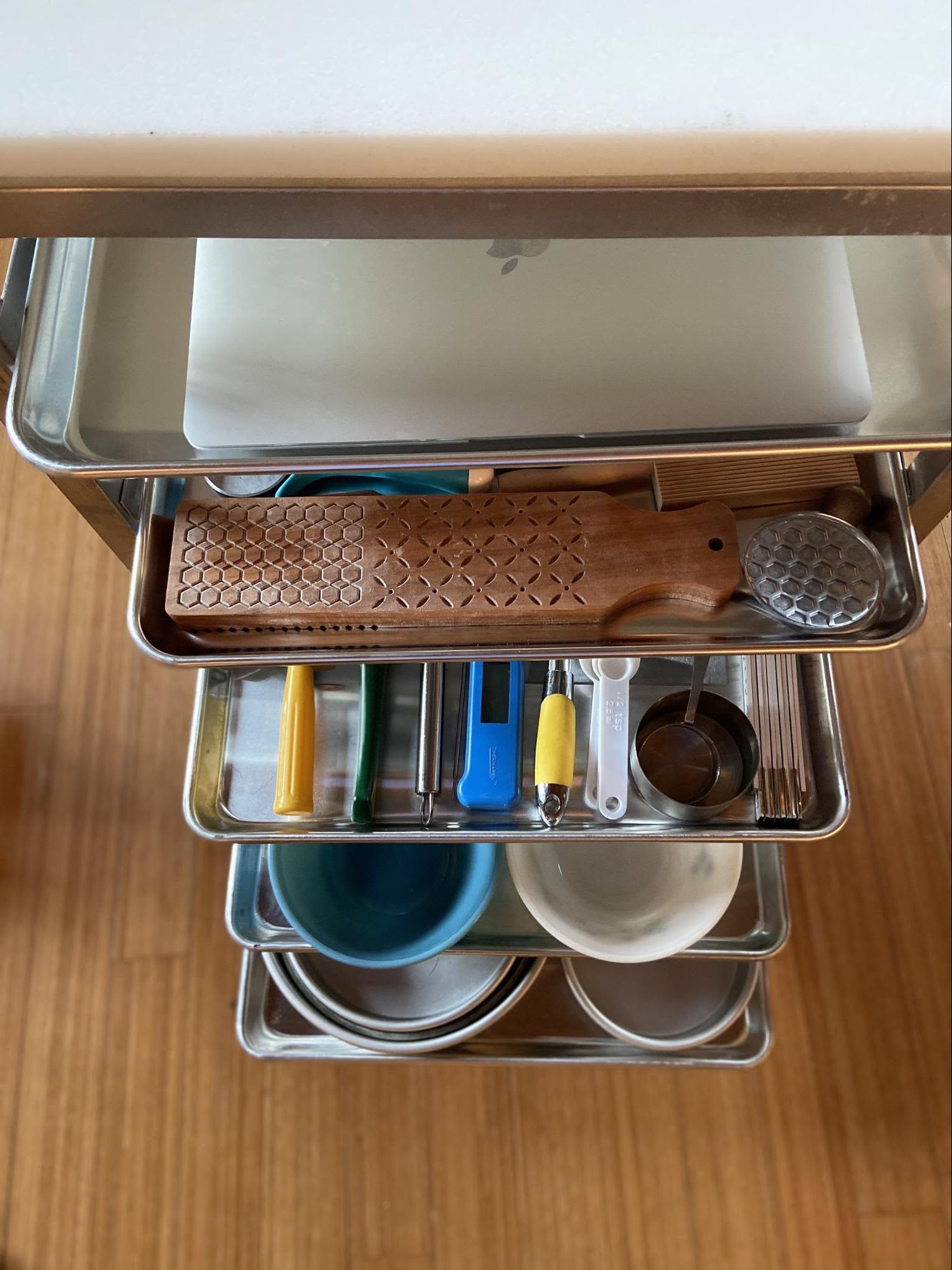 sheet pan storage