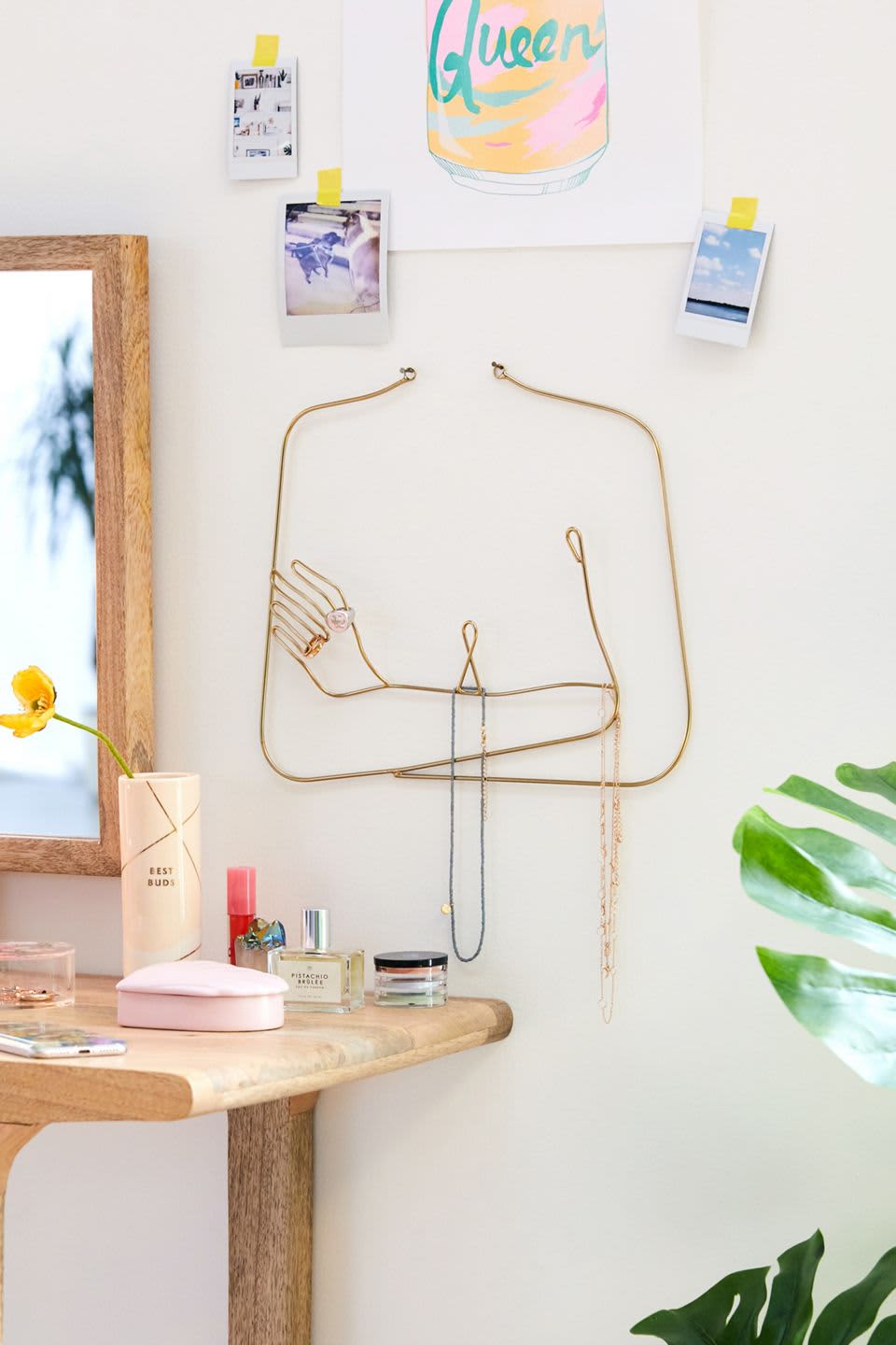 4 Creative Ways to Store Your Jewelry at College - College Fashion