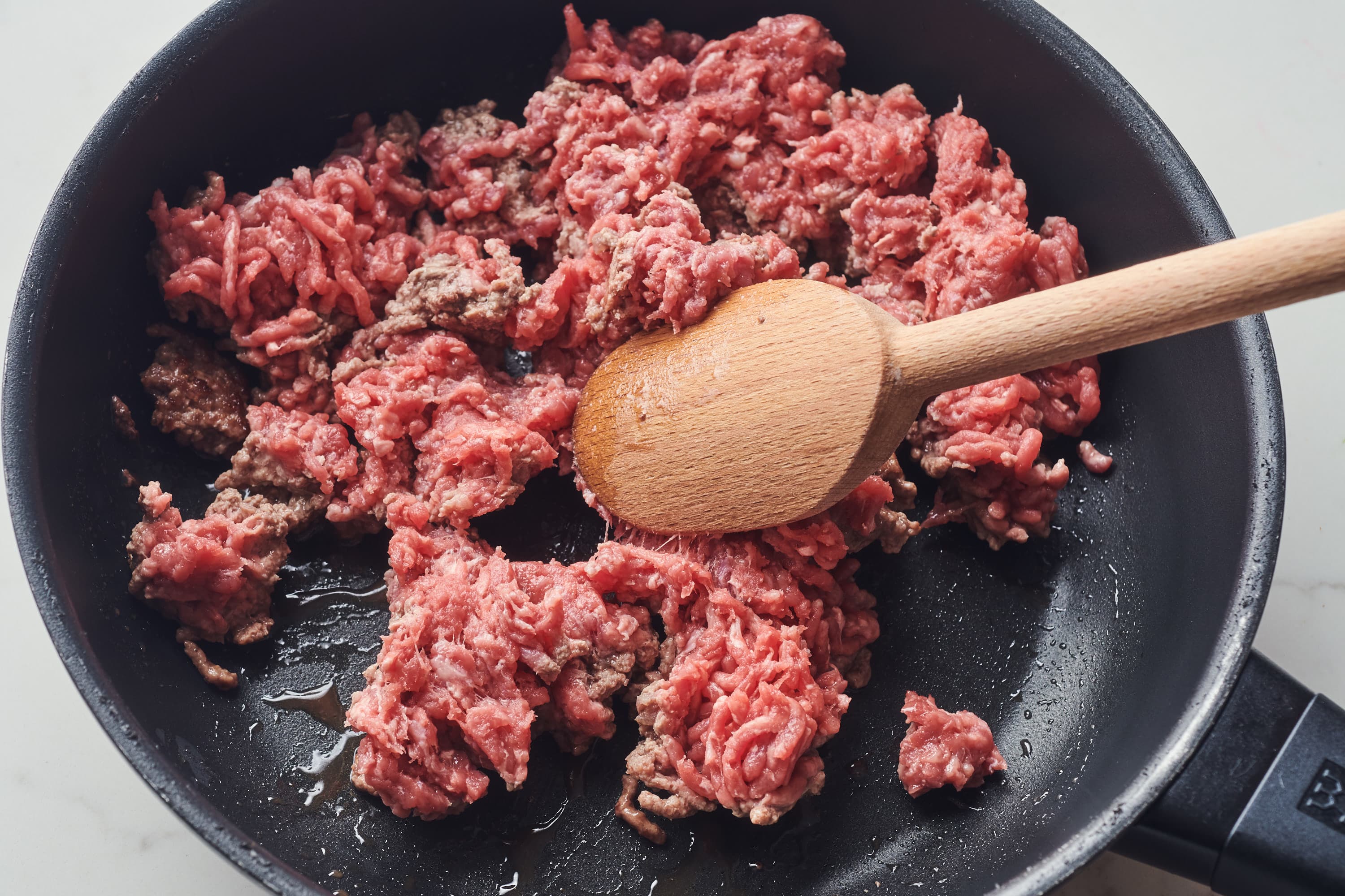 The Secret To Browning Ground Beef Into Small Crumbles, According