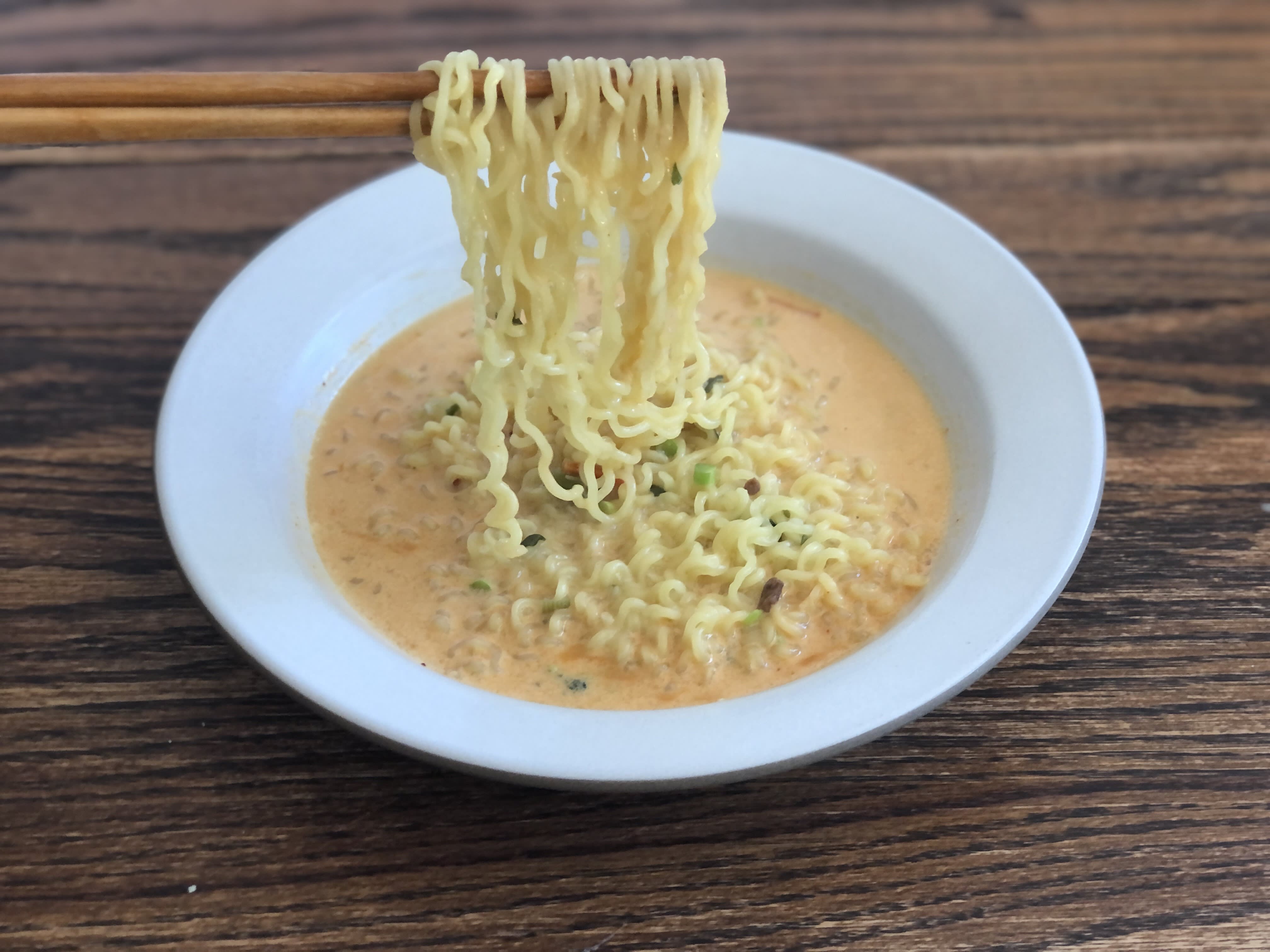 https://cdn.apartmenttherapy.info/image/upload/v1619101344/k/Edit/2021-04-Creamy-Ramen-Hack/IMG_8060.jpg