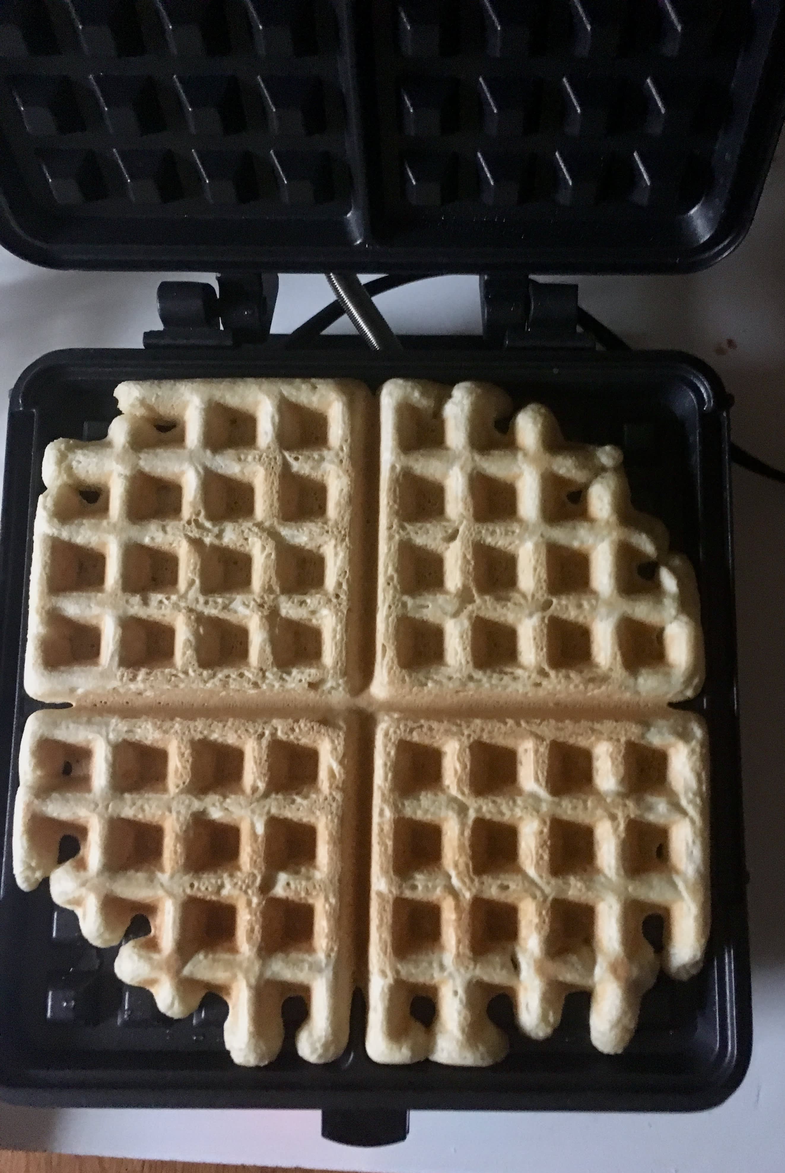 Cuisinart 4-Slice Belgian Waffle Maker Iron + Reviews