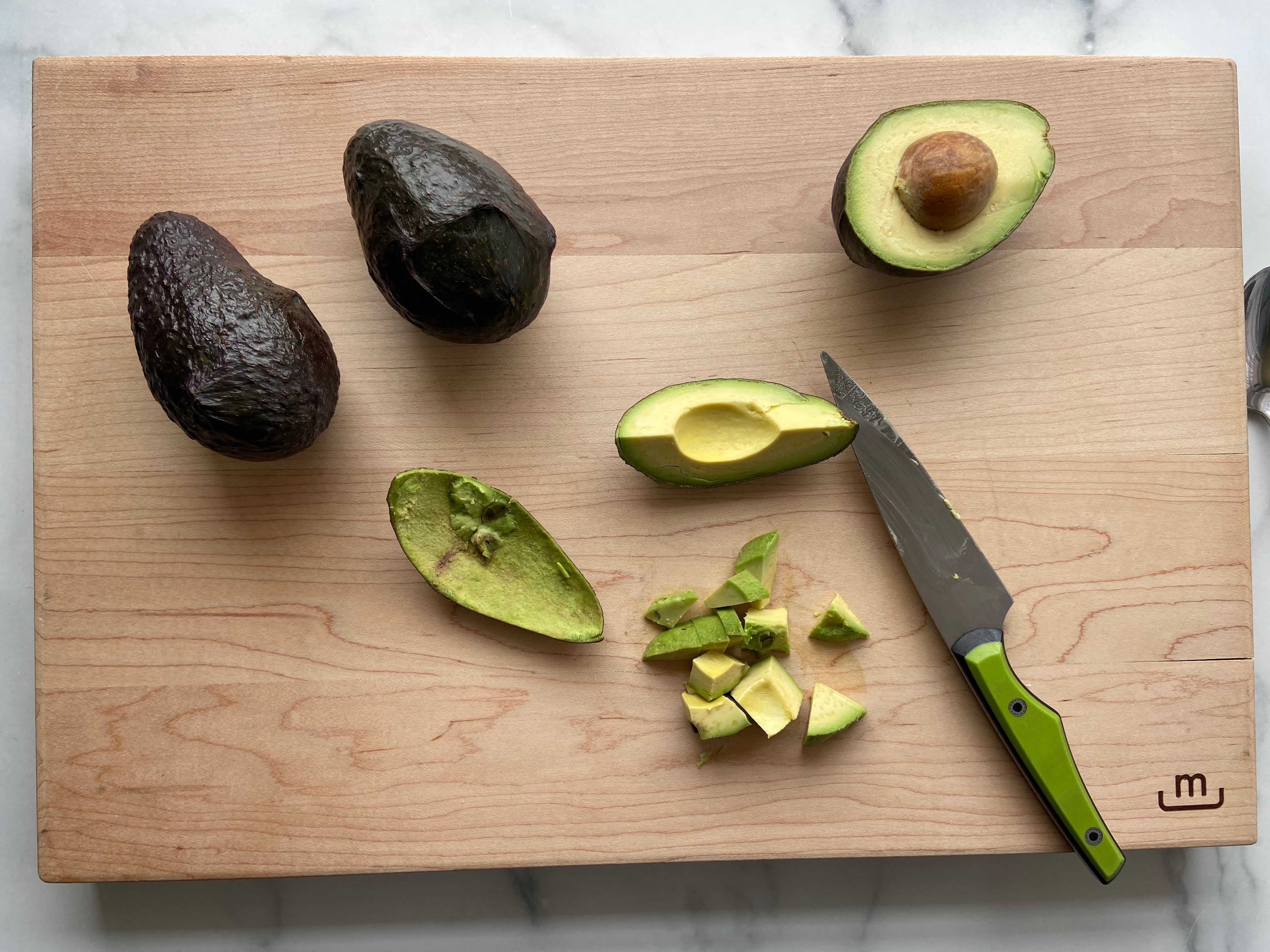 How to Cut and Slice an Avocado the Easy Way - Virginia Boys Kitchens