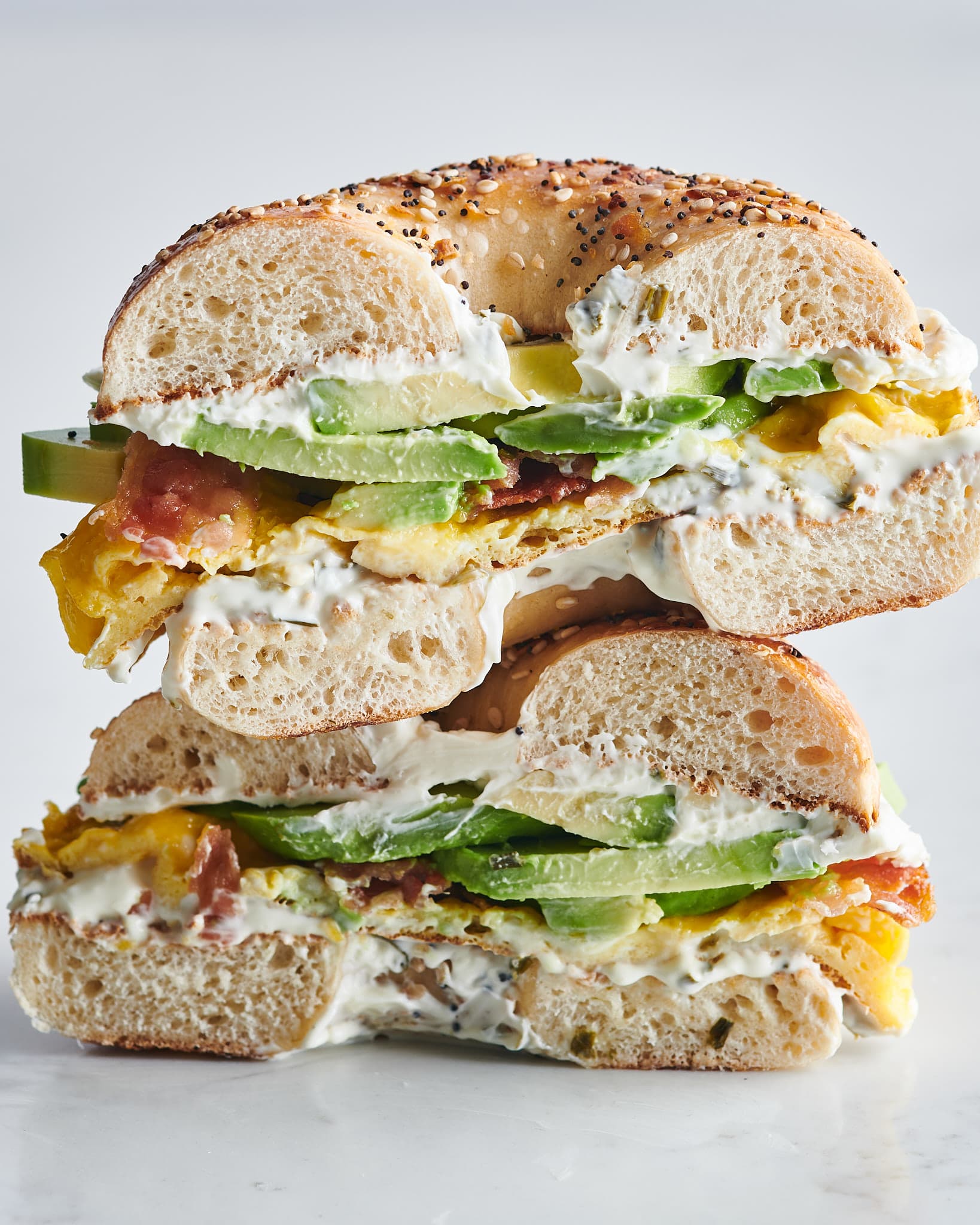 https://cdn.apartmenttherapy.info/image/upload/v1620425565/k/Photo/Series/2021-05-snapshot-five-ingredient-breakfast-sandwiches/Snapshot_5-Ingredient-Breakfast-Sandwiches_Bagel/2021-05-03_ATK-0170.jpg