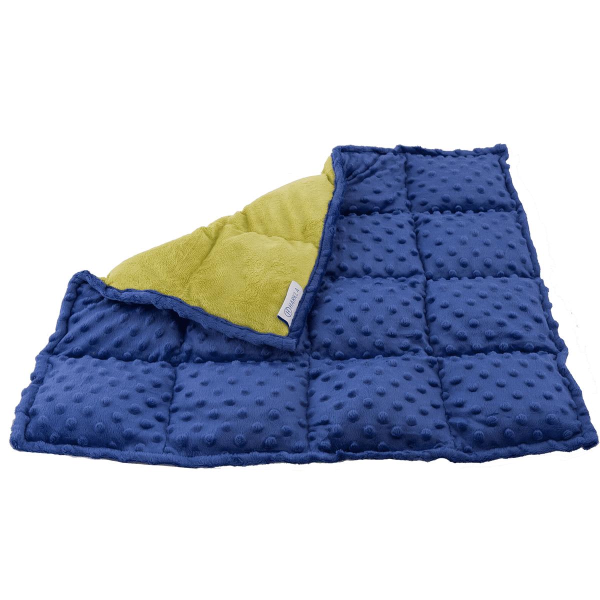 https://cdn.apartmenttherapy.info/image/upload/v1621351822/at/style/2021-05/guide%20to%20weighted%20blankets/harkla-lap-pad-weighted-lap-pad-3858710003776_1200x.progressive.png_1.jpg