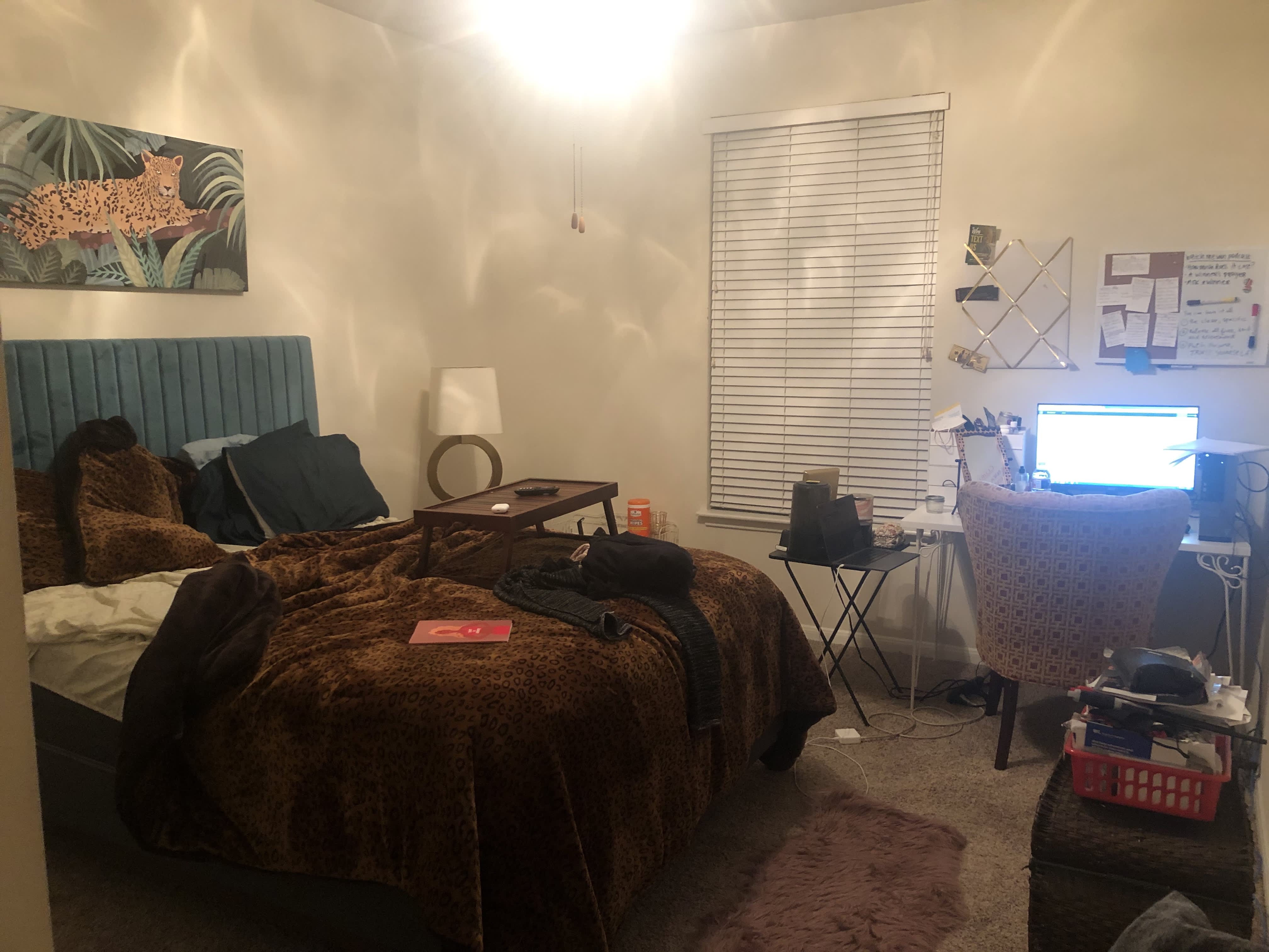 https://cdn.apartmenttherapy.info/image/upload/v1621607575/at/real-estate/2021-05/BeforePhoto1.jpg