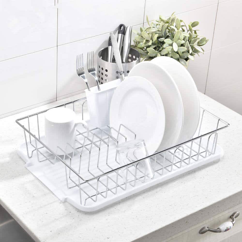 Kitchen Tools You Can Use For A Makeshift Dish Drying Rack