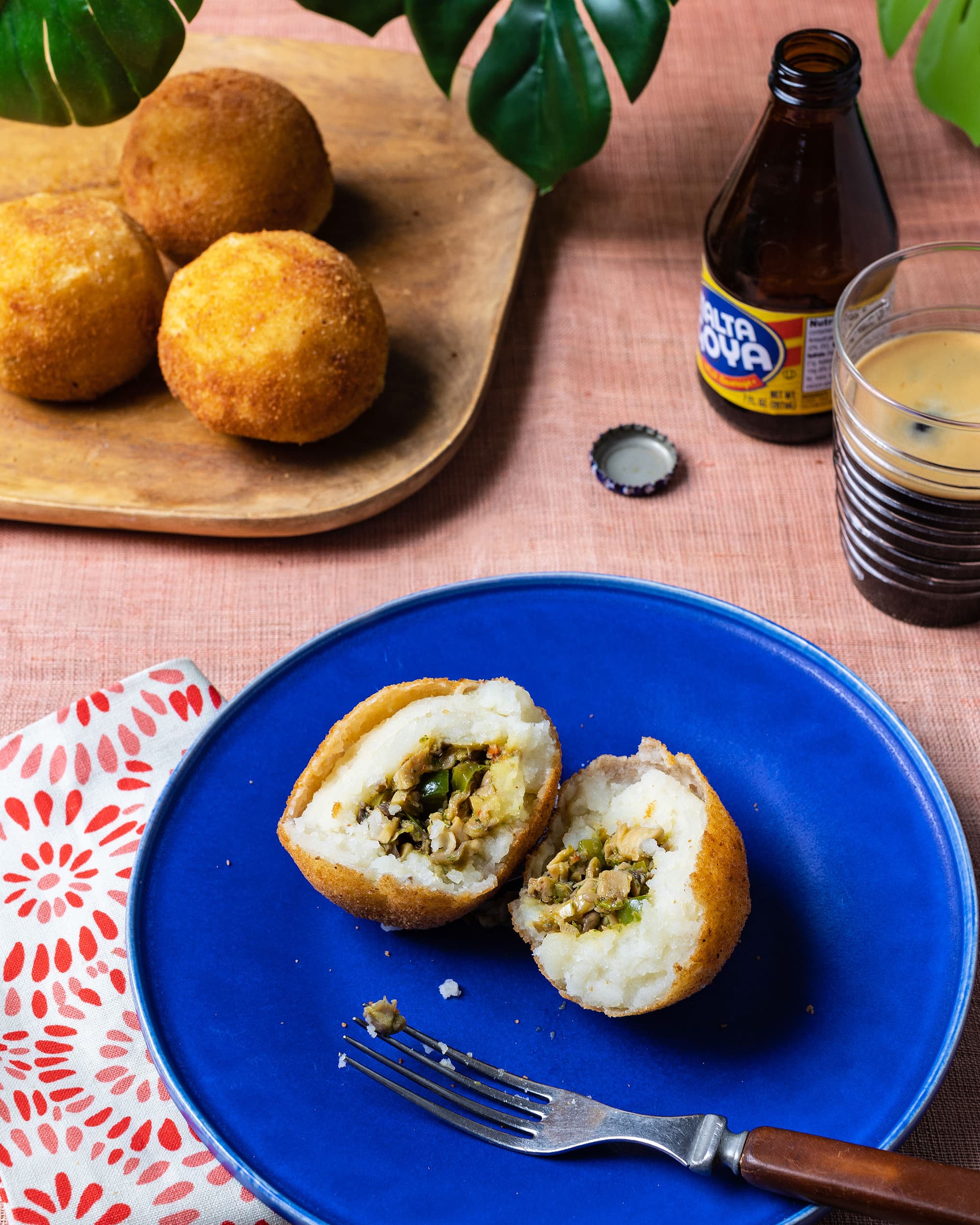 Papas Rellenas (Stuffed Potato Croquettes)