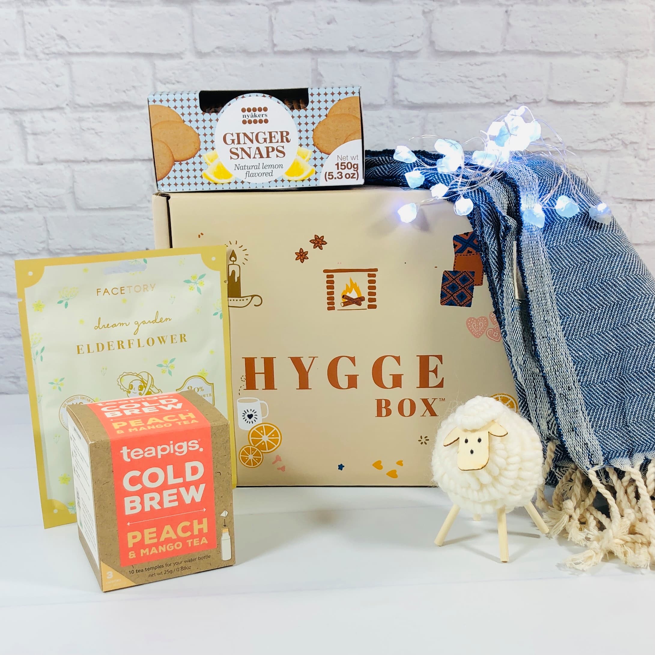 Holiday Gift Box, Christmas Gift Basket, Hygge Gift, Sending a Hug