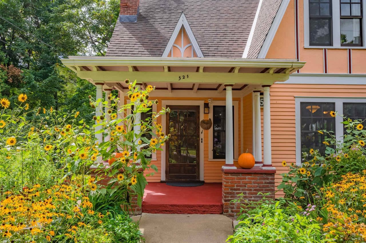 Cottages for Sale in Burlington — 521 St. Paul Street, Burlington, VT