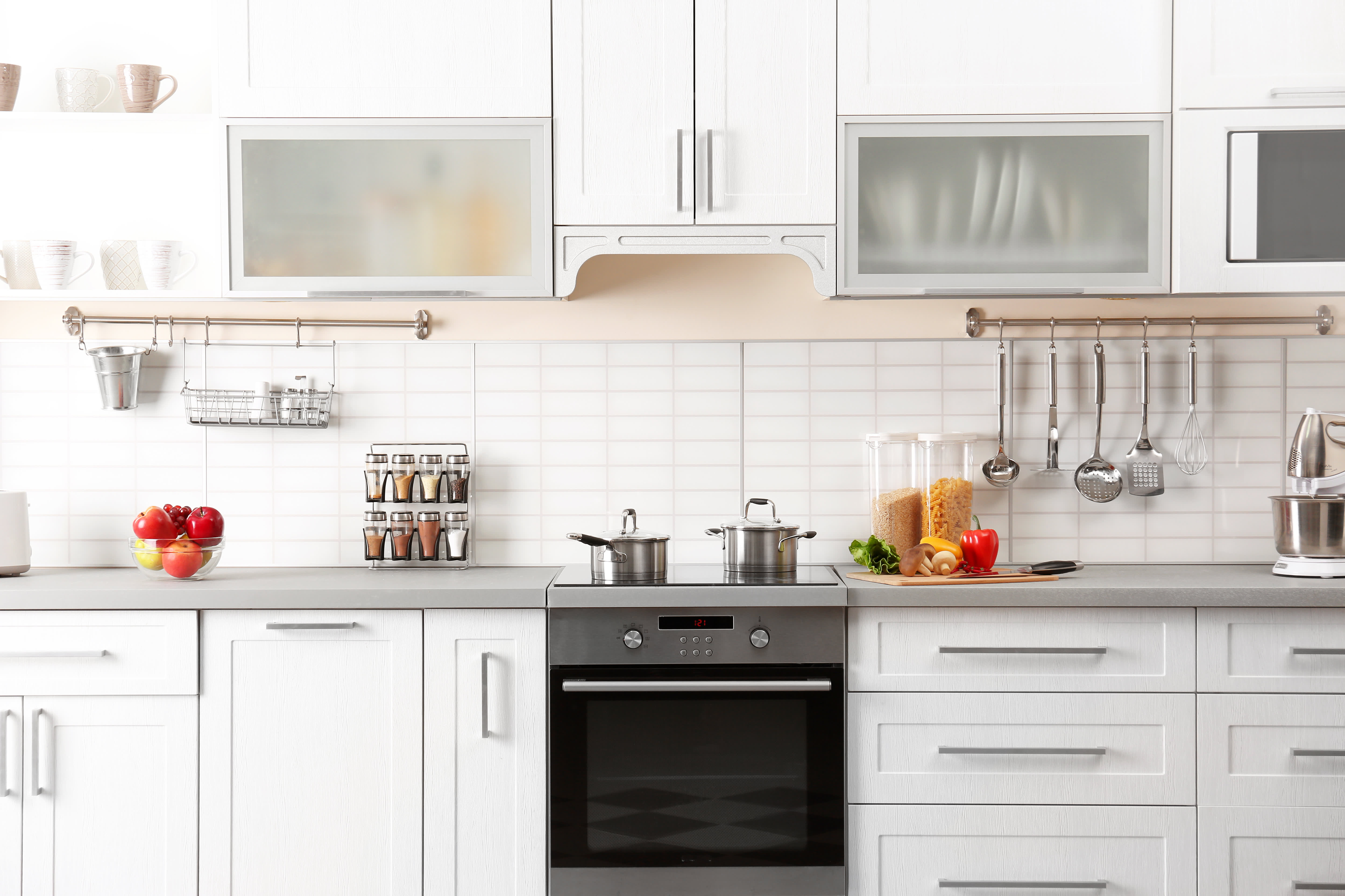 White Kitchens Are Out for 2022, According to These Home Pros Apartment Therapy