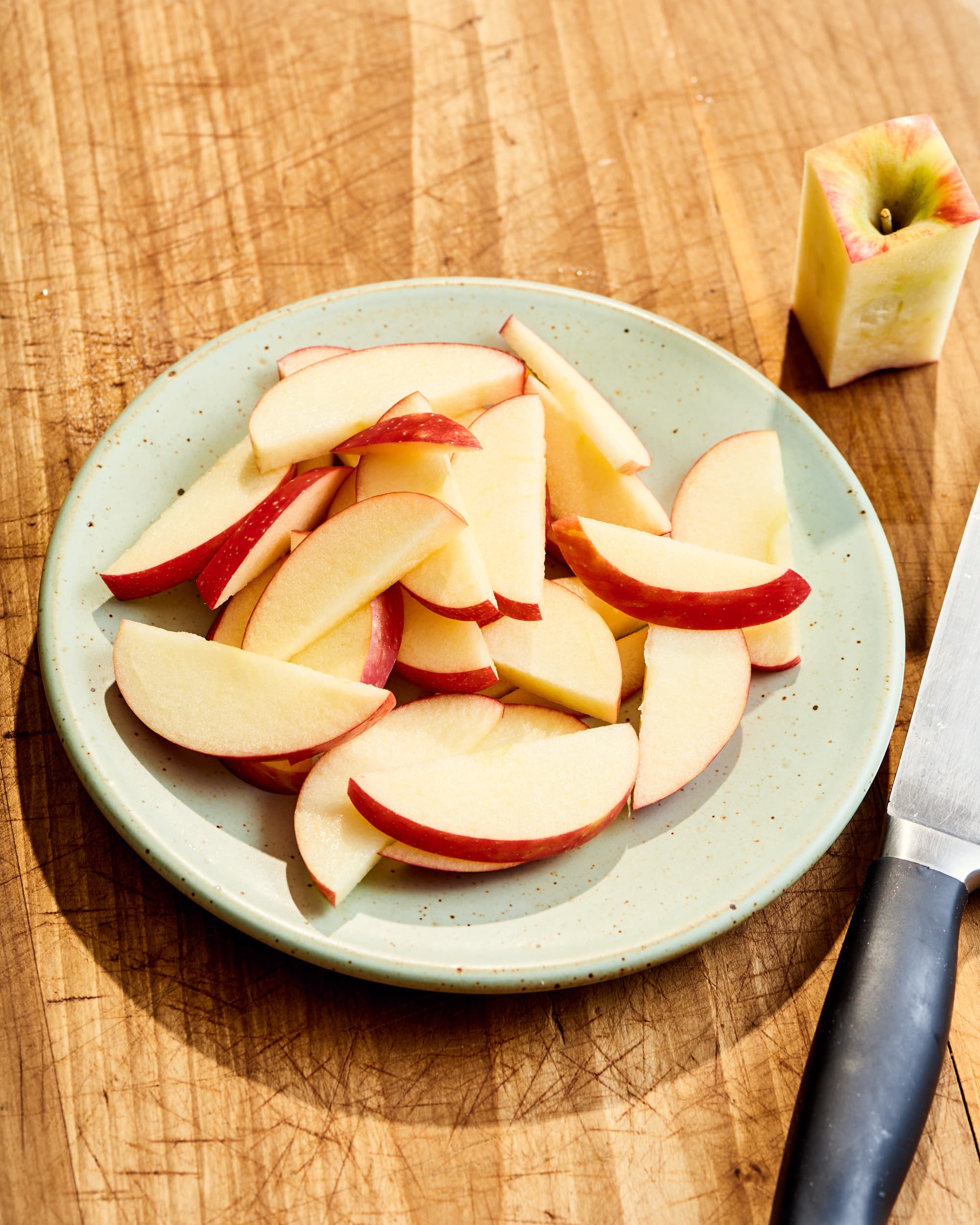 How To Cut Apples Into Slices 