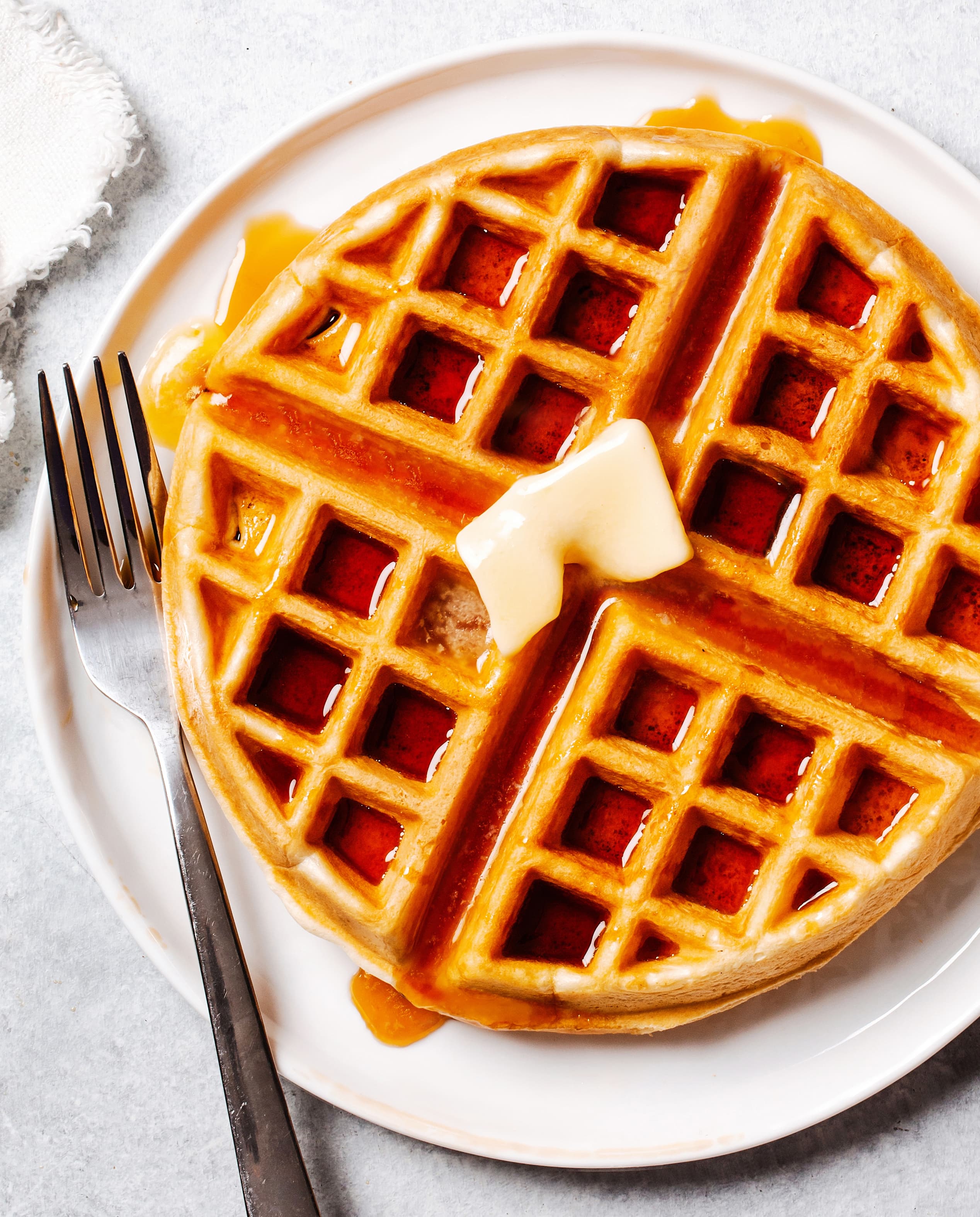 https://cdn.apartmenttherapy.info/image/upload/v1639238317/k/Photo/Recipes/2021-12-Buttermilk-Waffles/danielle_acken_the_kitchn_buttermilk_waffles-2.jpg