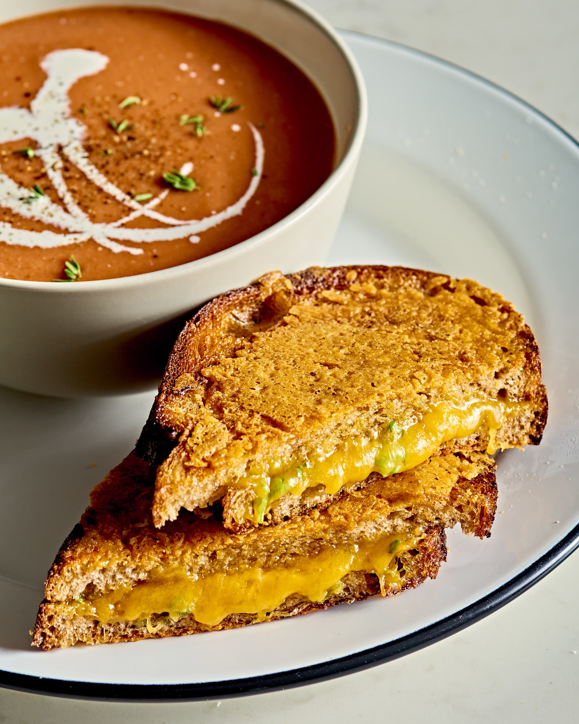 https://cdn.apartmenttherapy.info/image/upload/v1639793872/k/Photo/Recipes/2022-01-Recipe-Showdown-Grilled-Cheese/Cookie-and-Kate/2021-12-14_ATK14250_2021-12-Recipe-Showdown_Grilled-Cheese_Cookie-and-Kate.jpg