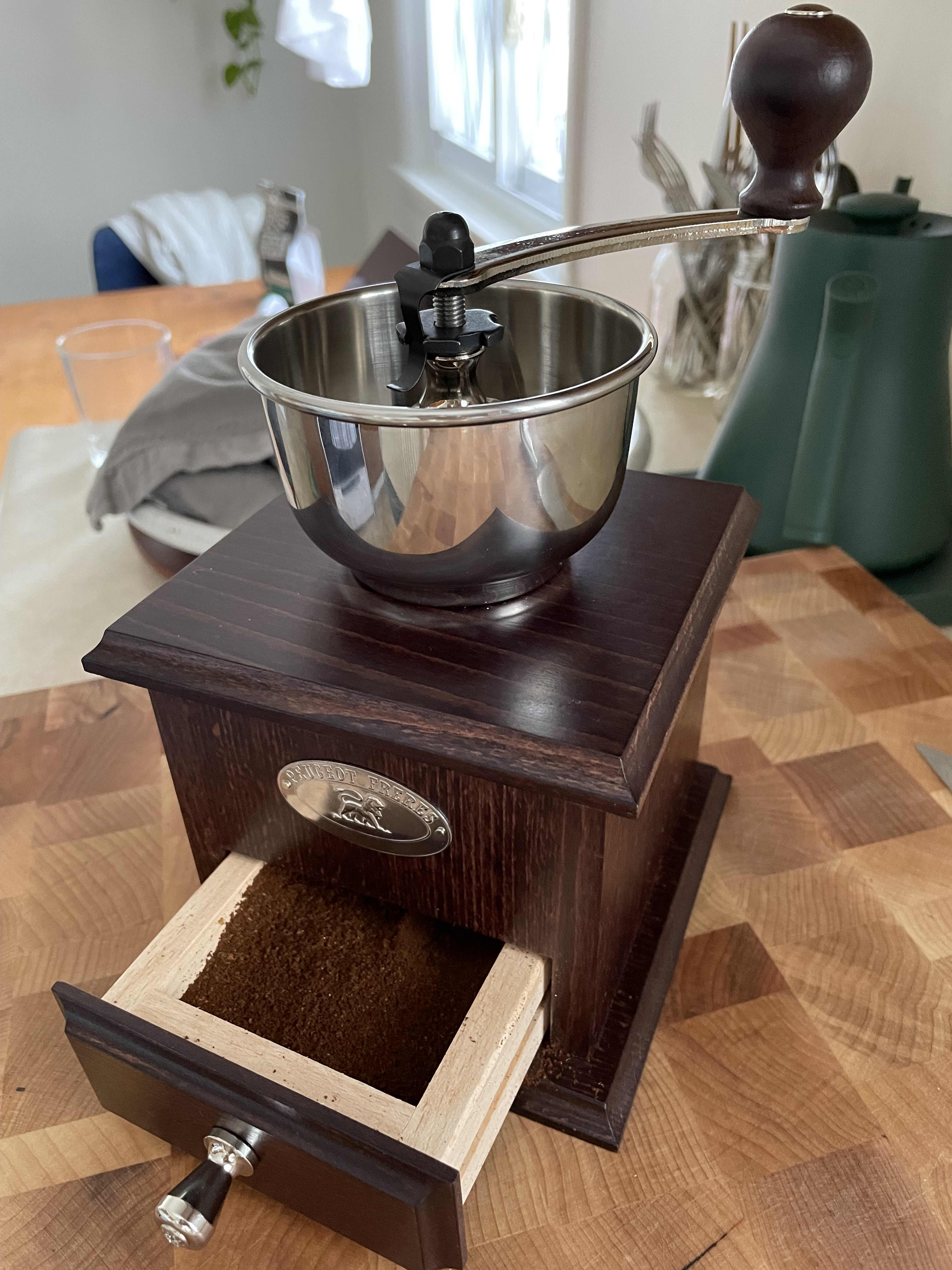 Wood 16.2x14x22.7 cm Walnut PEUGEOT Bresil Coffee Mill 