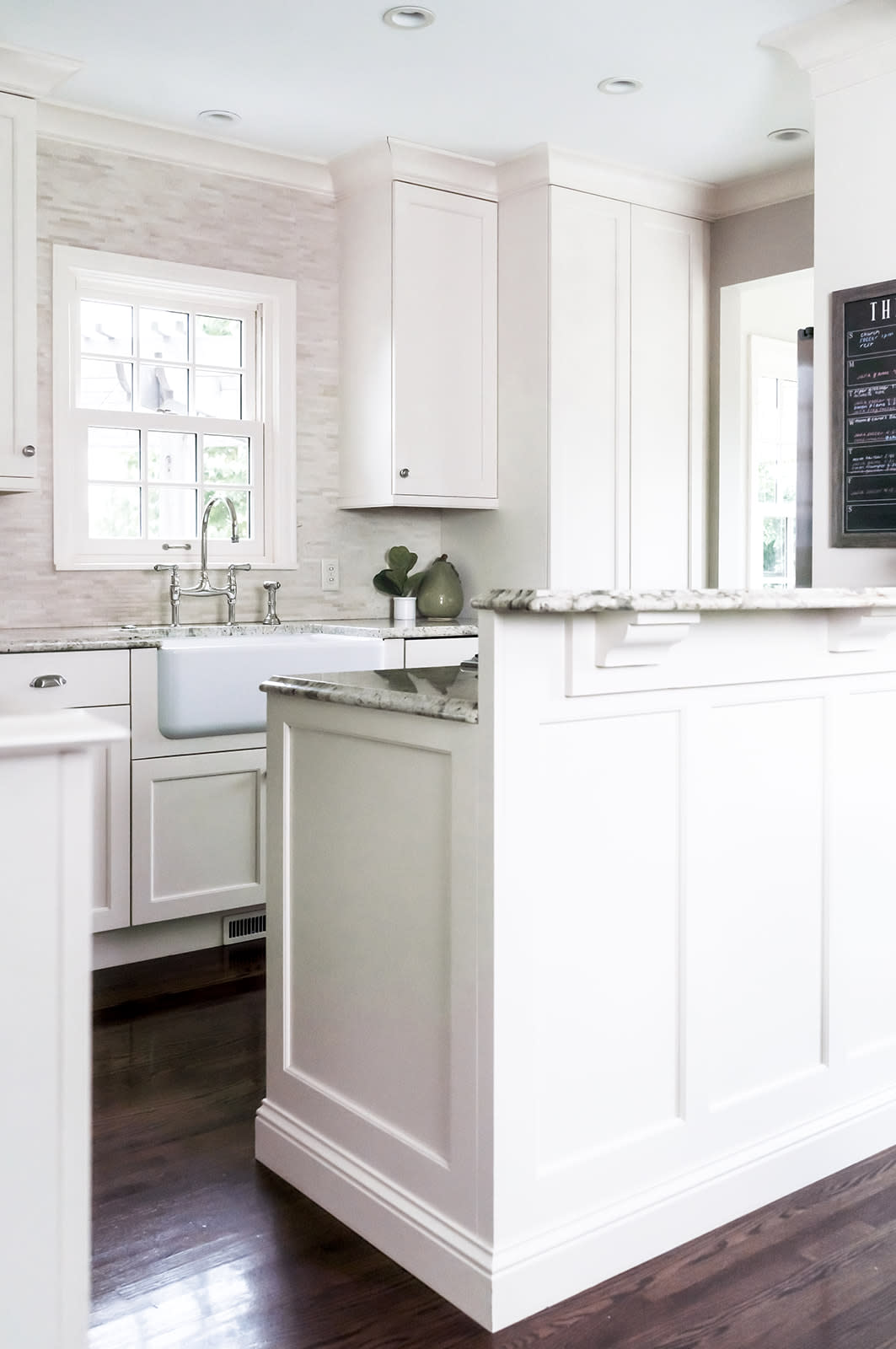 5 Things That Don't Belong On Your Kitchen Counters—And 3 That Do