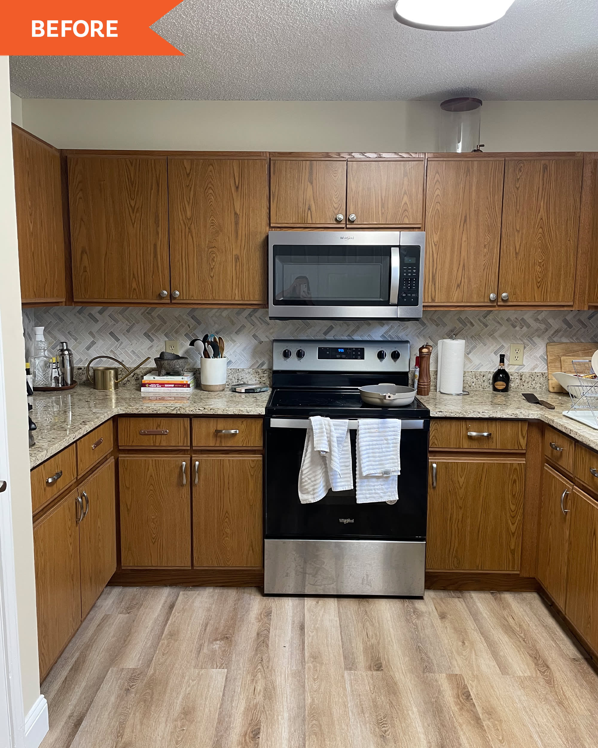 https://cdn.apartmenttherapy.info/image/upload/v1642103182/at/style/2022-01/Before%20and%20After:%20Cailey%20Damron/Kitchen-Before-4.jpg