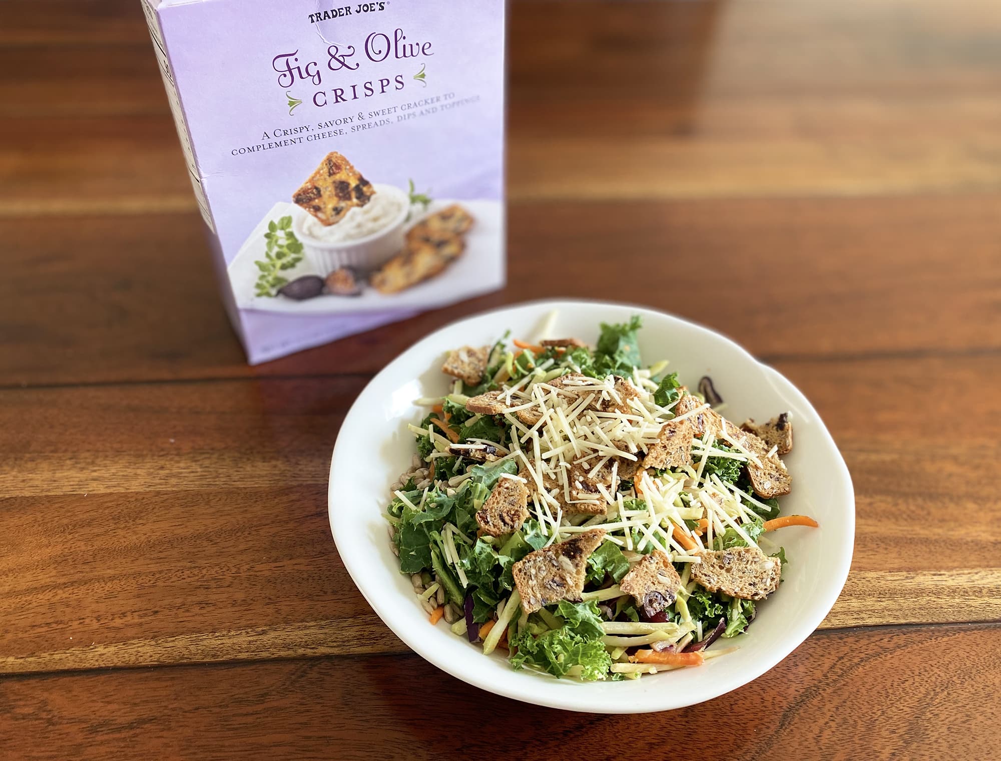 trader joe's fig and olive crisps