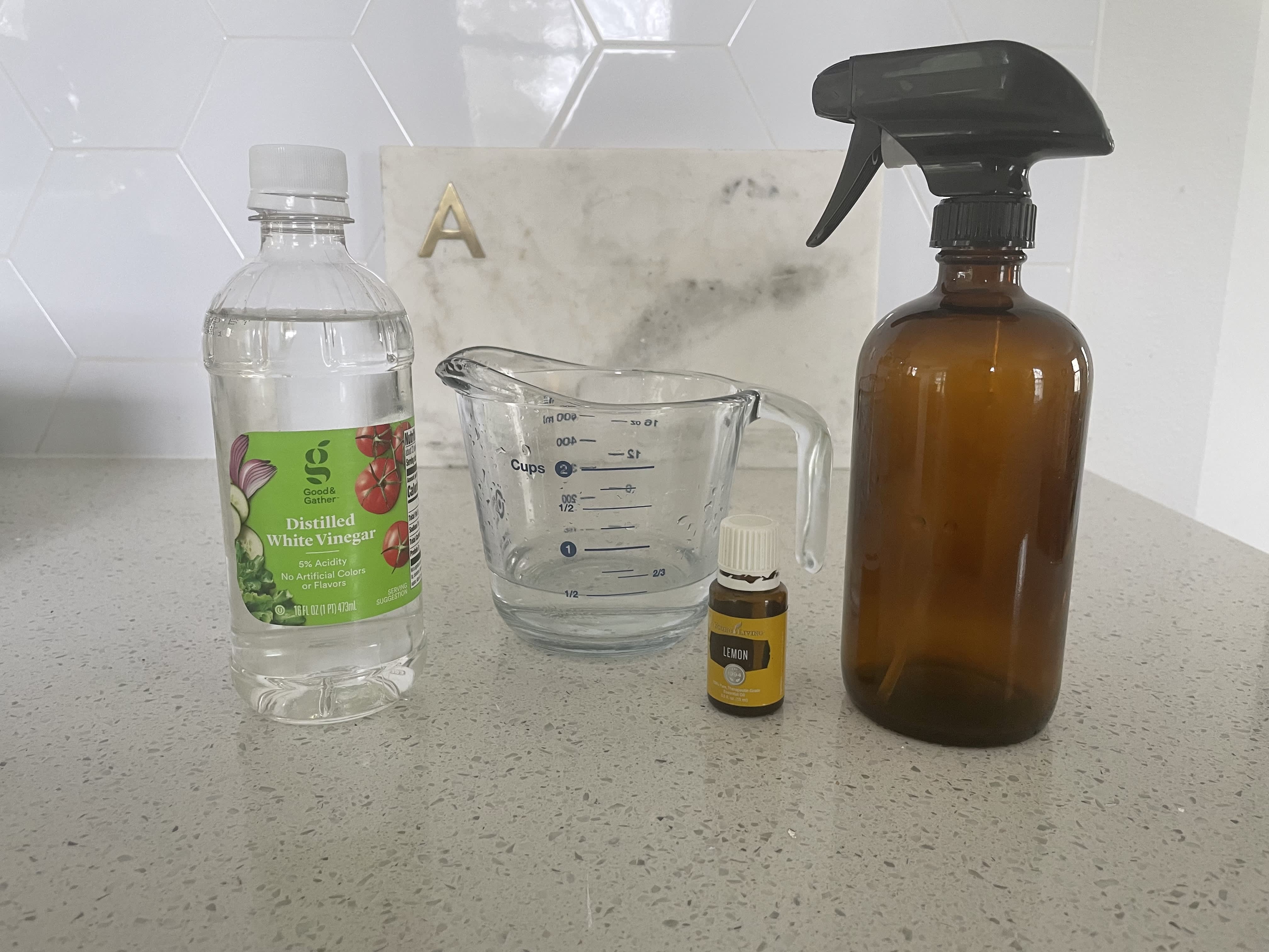 How to Make Vinegar Cleaning Spray (That Smells Good!)